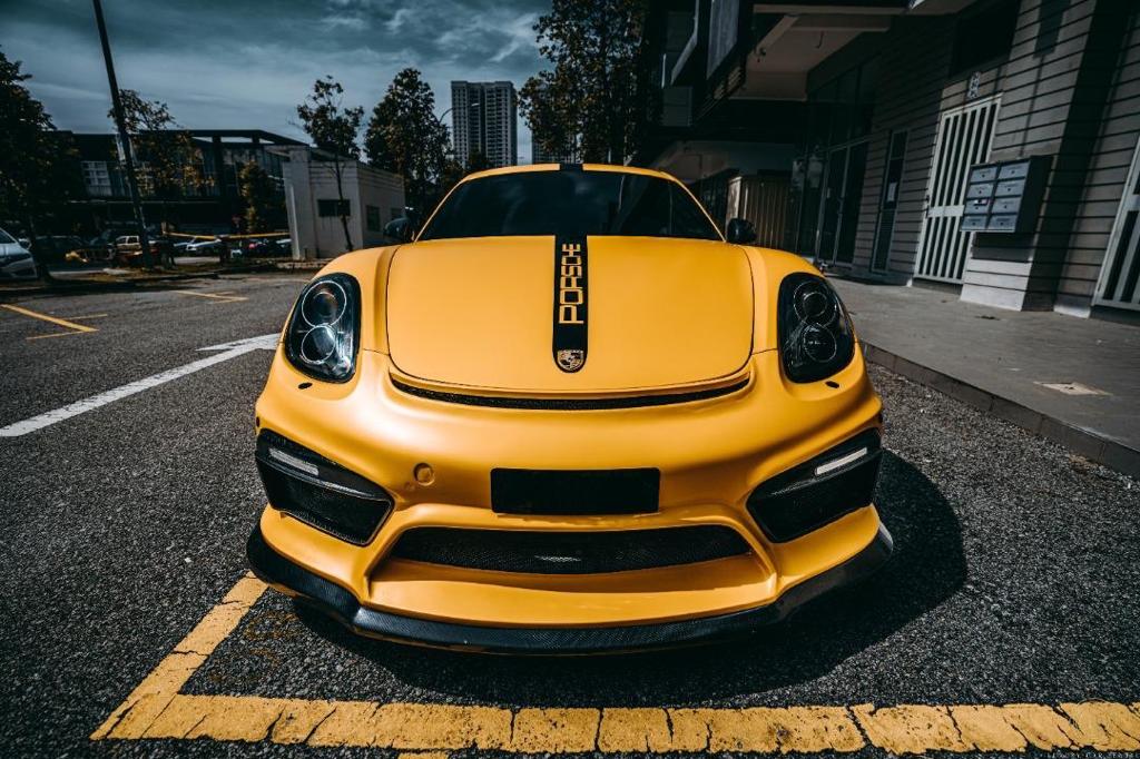 Porsche GT4 fierce front view