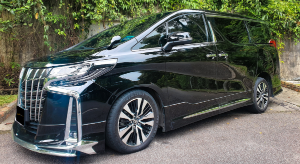 LUXURY MPV CAR