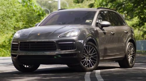 Porsche Cayenne (Dark Grey)
