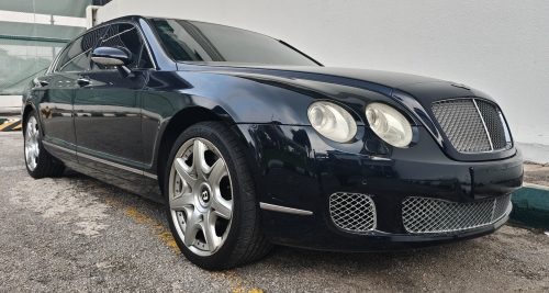 Bentley Continental Flying Spur (Black)