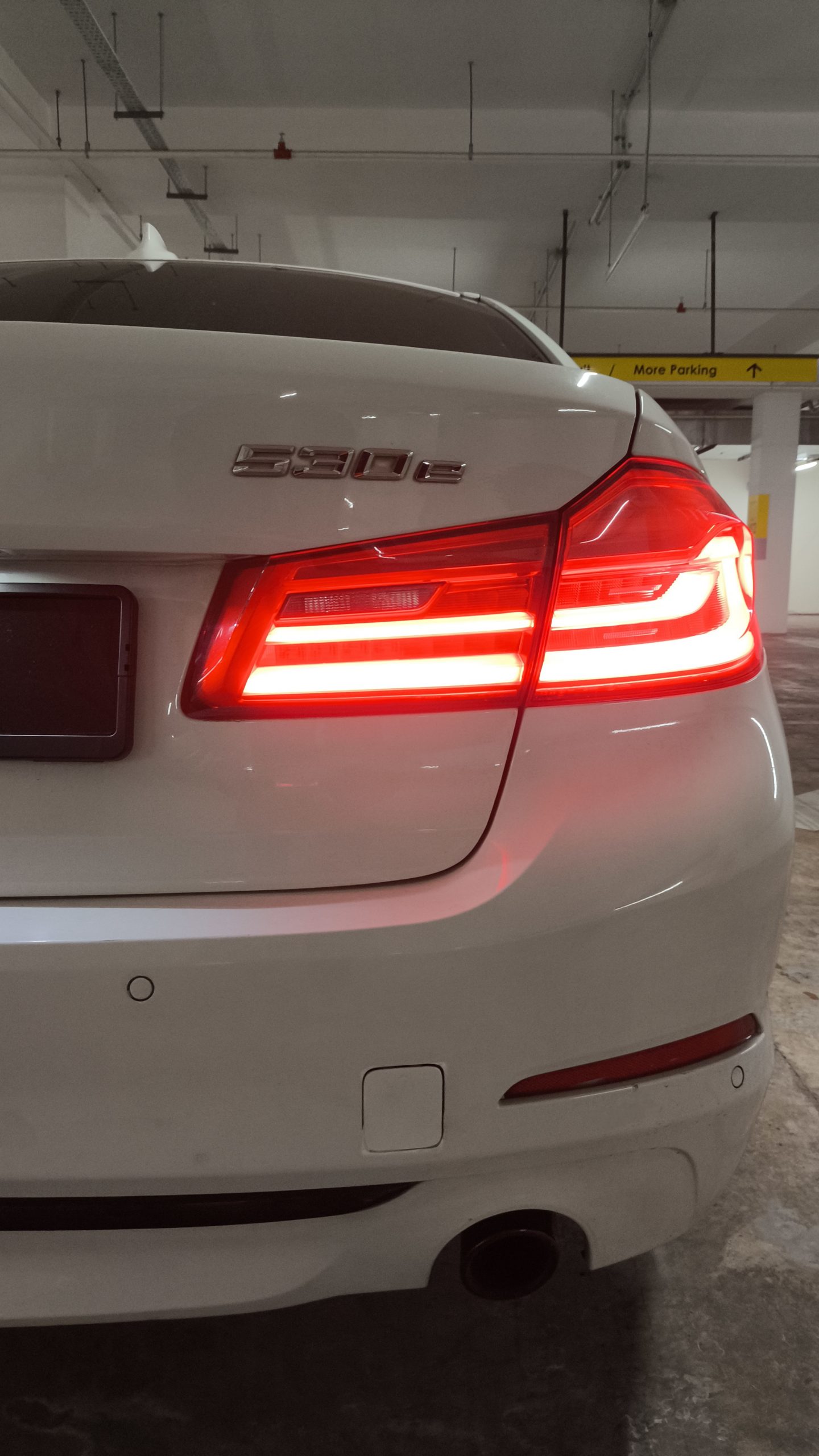 BMW 530e G30 - Image 8