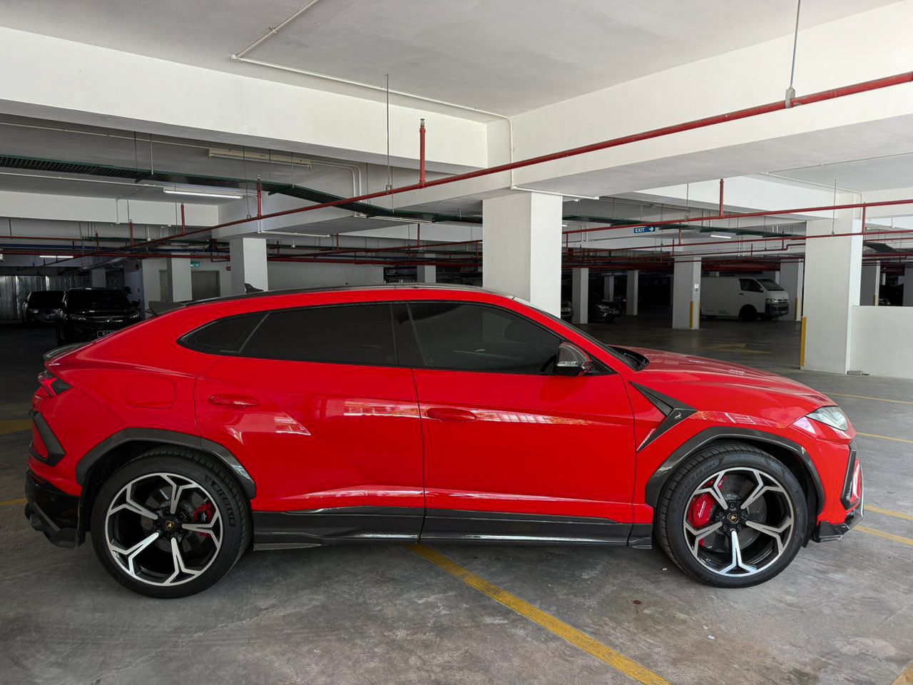Lamborghini Urus (Red ❤️) - Image 11
