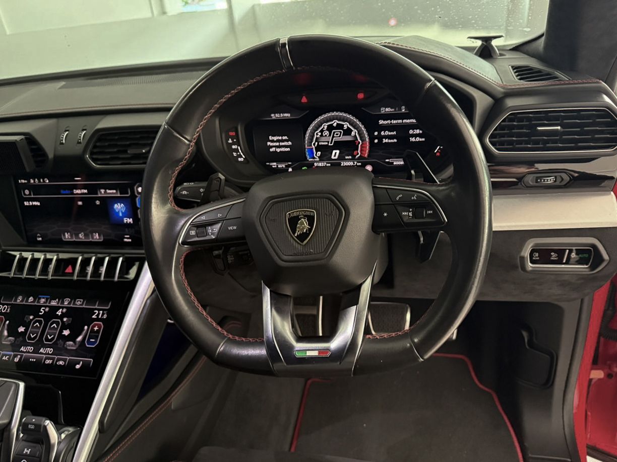 Lamborghini Urus (Red ❤️) - Image 13