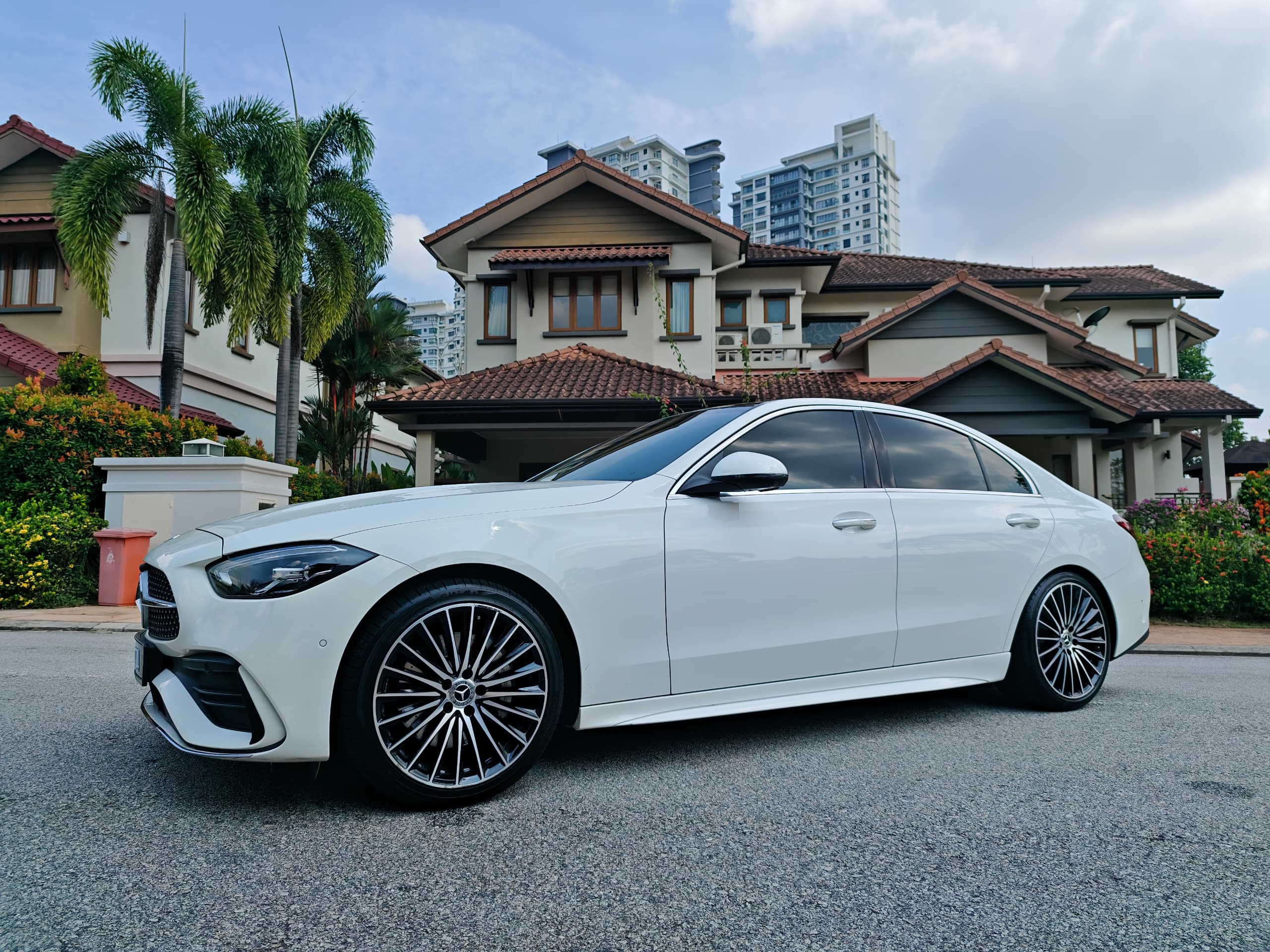 Mercedes-Benz C300 W206 (White) - Image 3