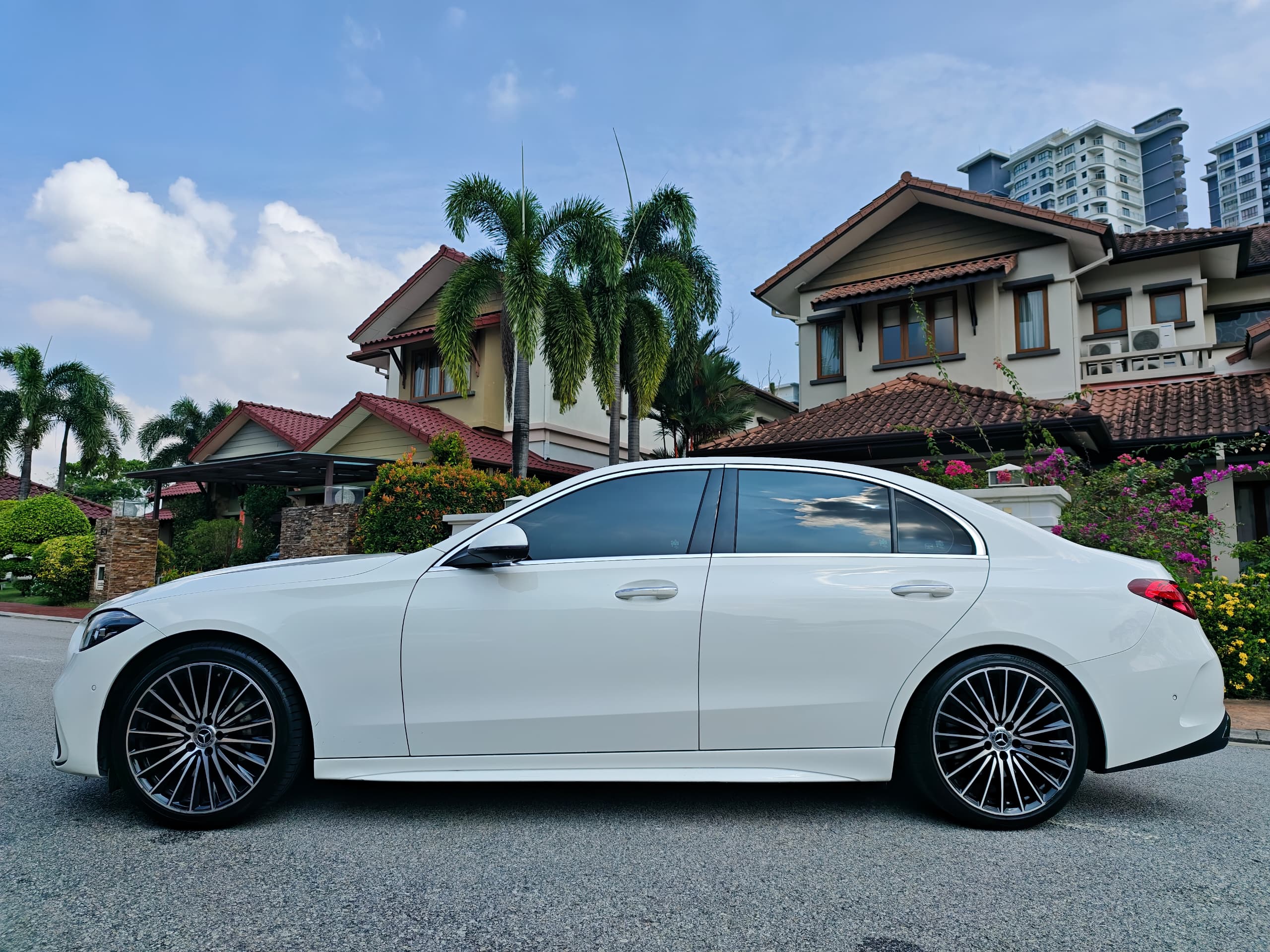 Mercedes-Benz C300 W206 (White) - Image 5