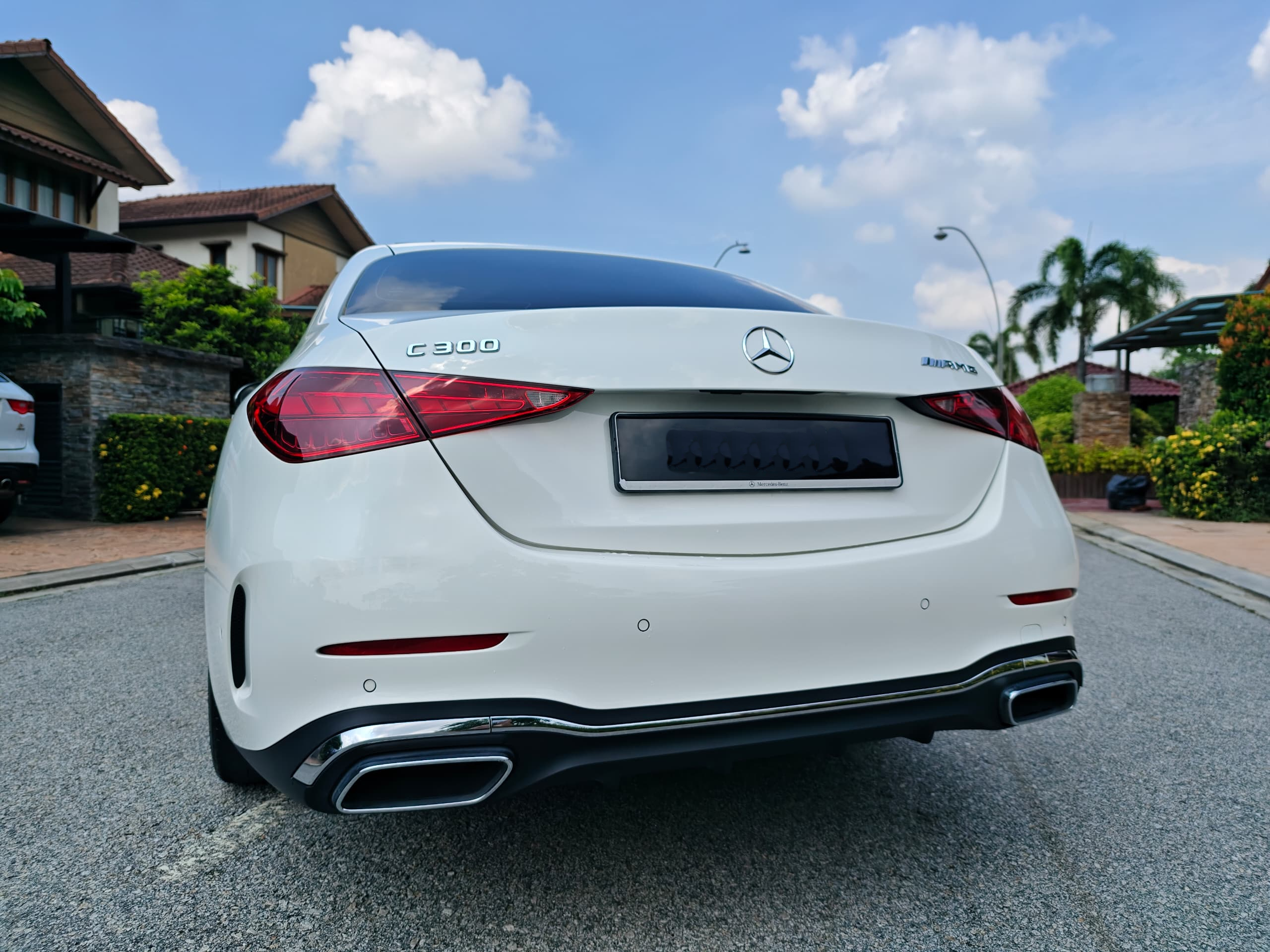 Mercedes-Benz C300 W206 (White) - Image 6