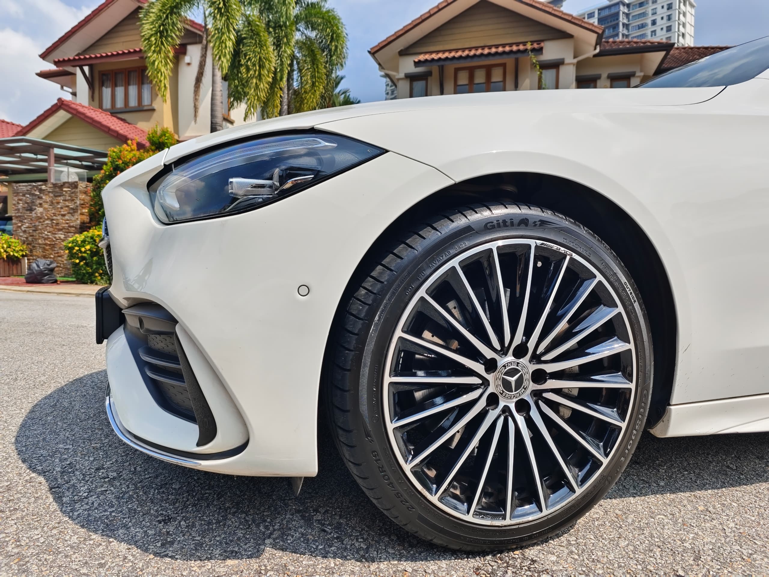 Mercedes-Benz C300 W206 (White) - Image 4