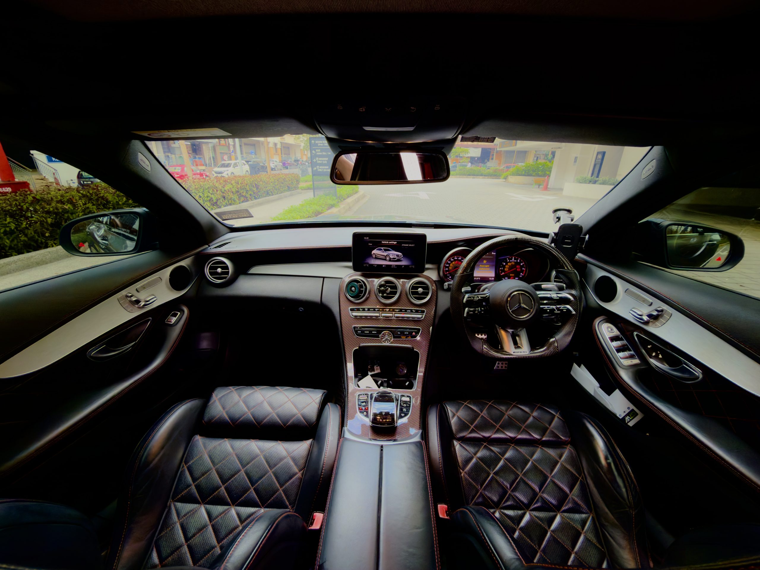 Mercedes Benz C63 AMG - Image 17