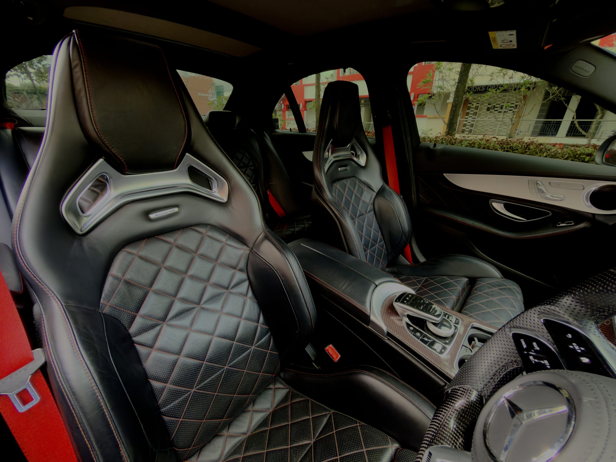 Mercedes Benz C63 AMG - Image 14
