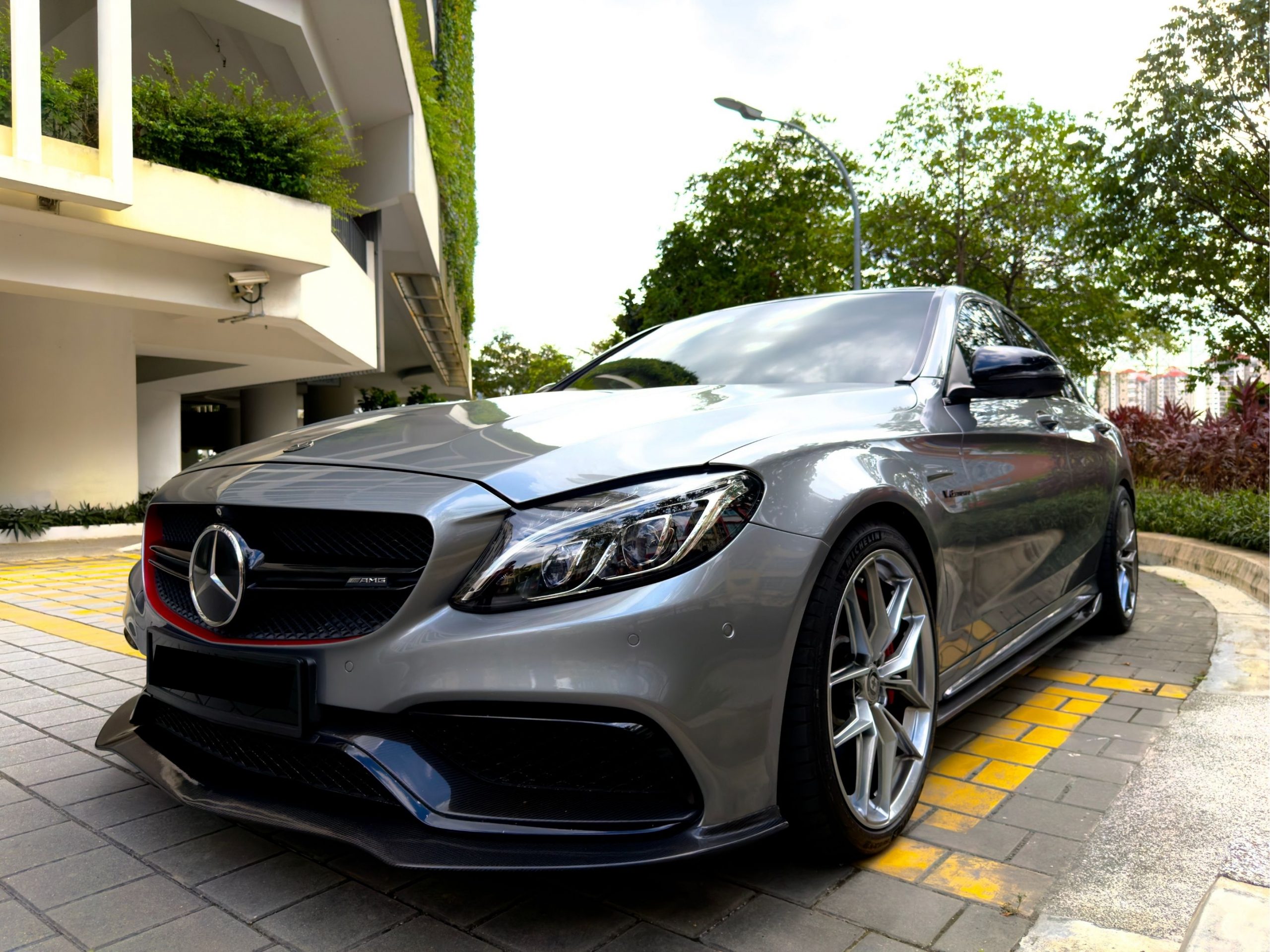 Mercedes Benz C63 AMG - Image 2