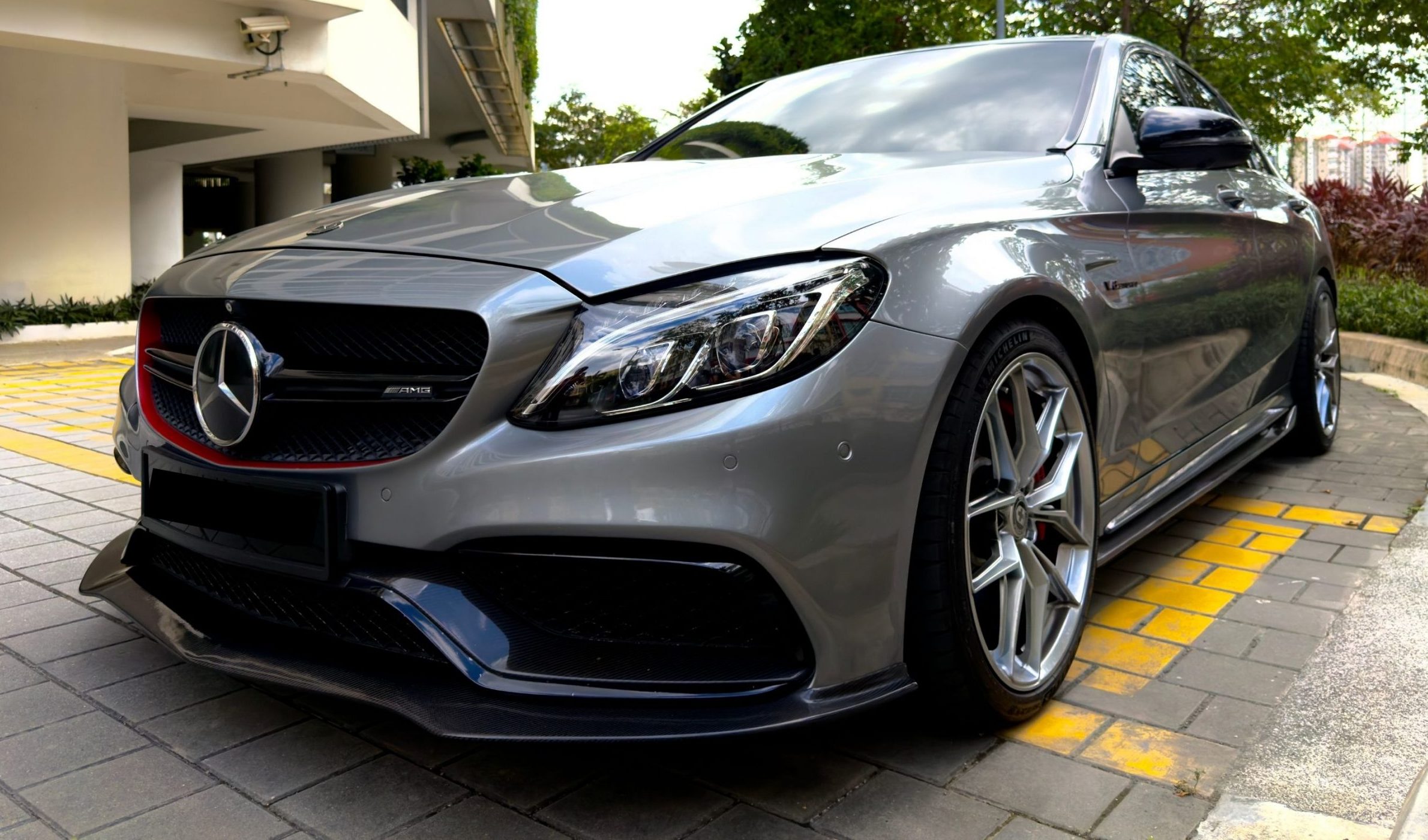 Mercedes Benz C63 AMG