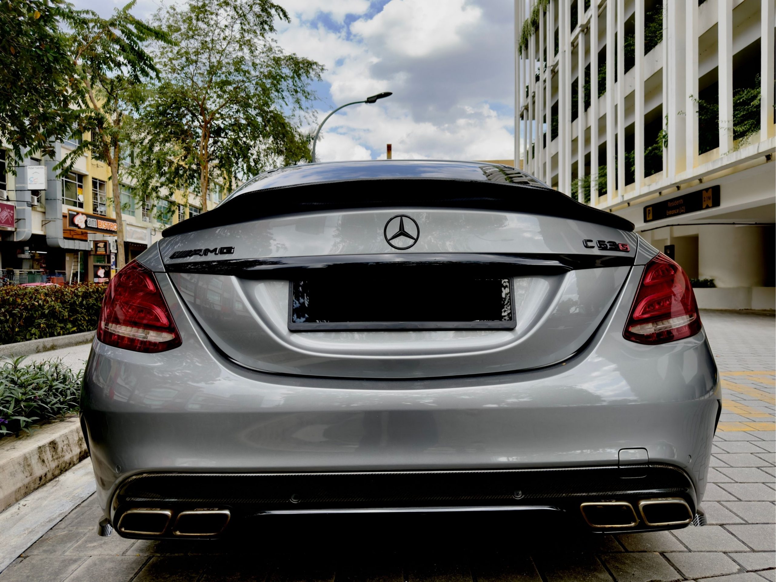 Mercedes Benz C63 AMG - Image 7