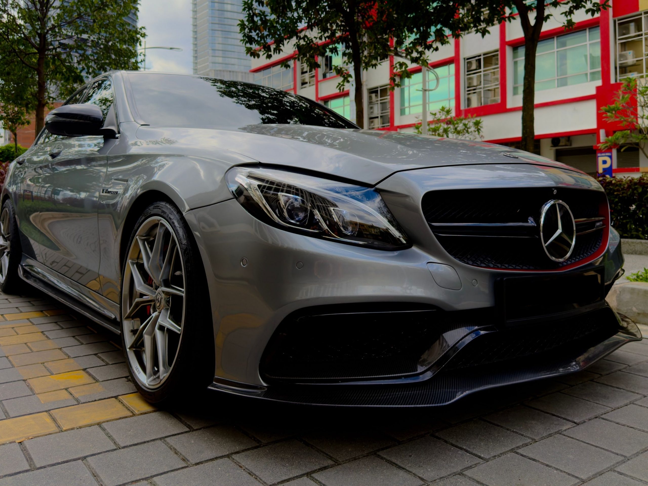 Mercedes Benz C63 AMG - Image 4