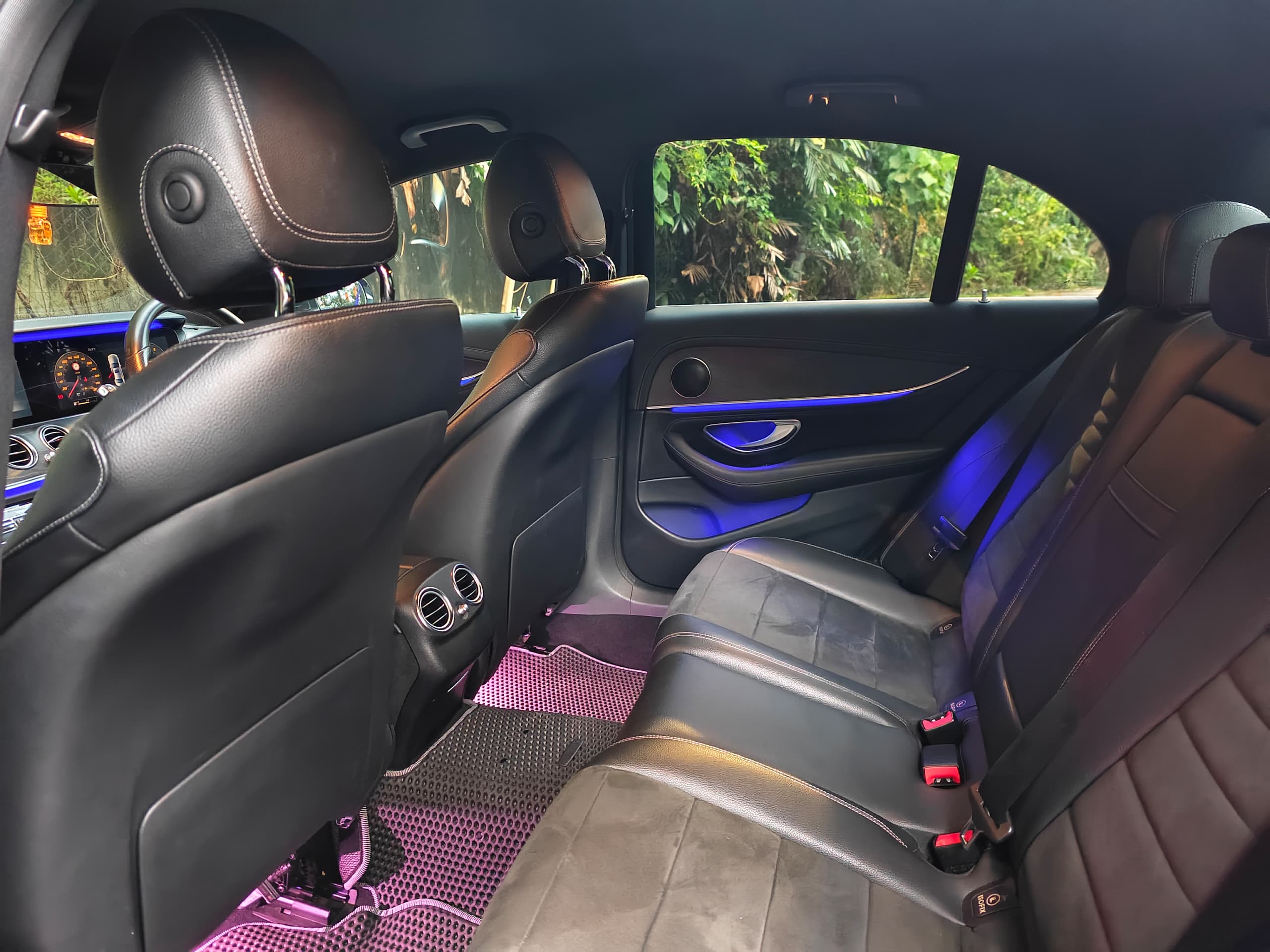 Mercedes Benz E250 W213 (Black) - Image 10