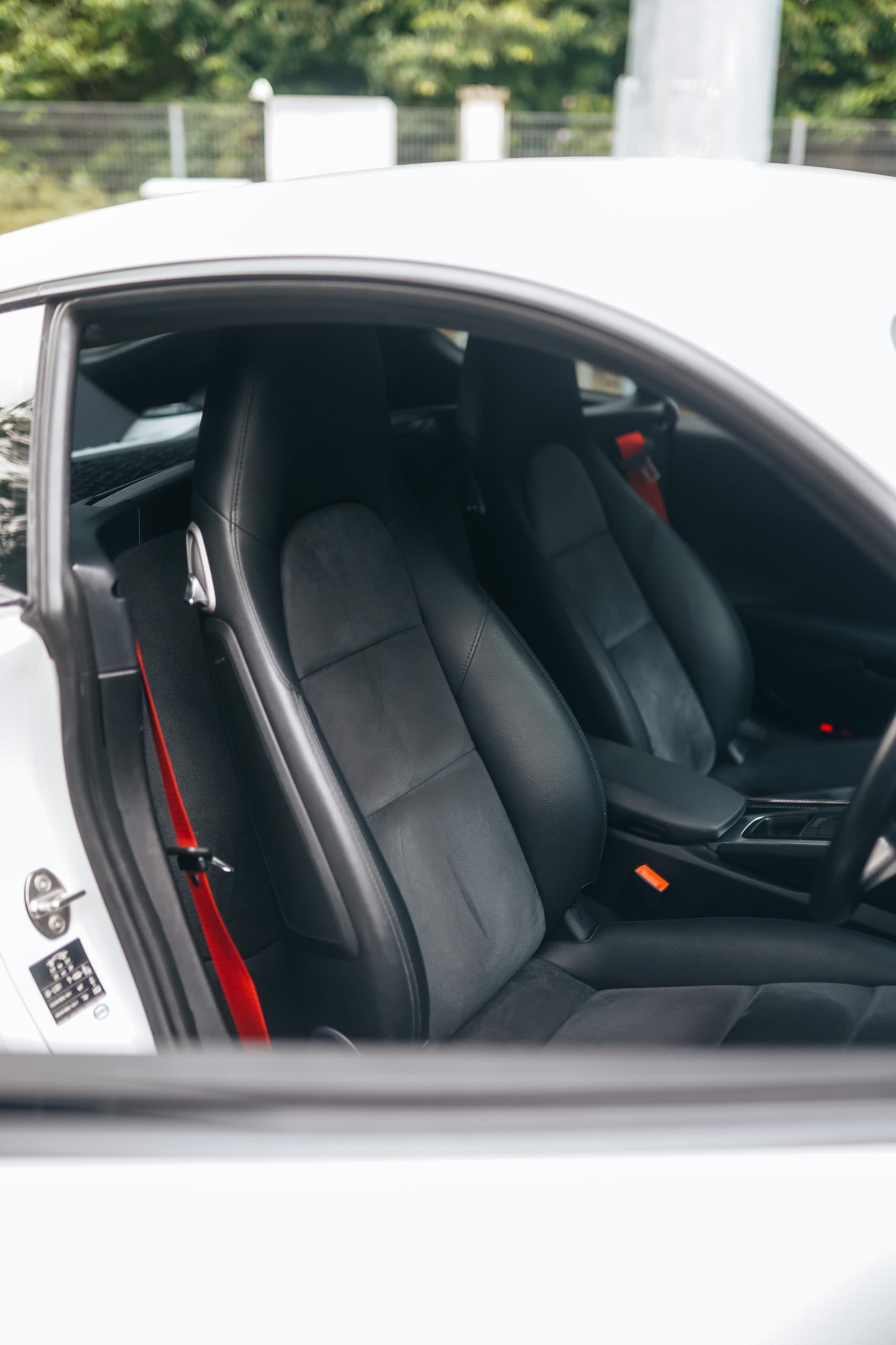 Porsche 718 Cayman - Image 8