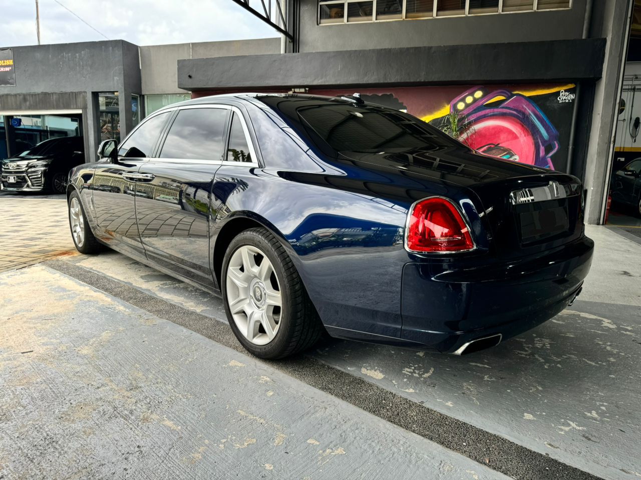 Rolls Royce Ghost - Image 4