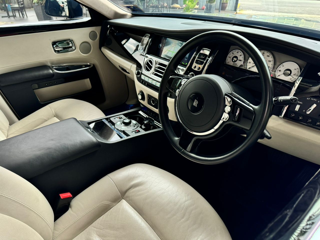 Rolls Royce Ghost - Image 5