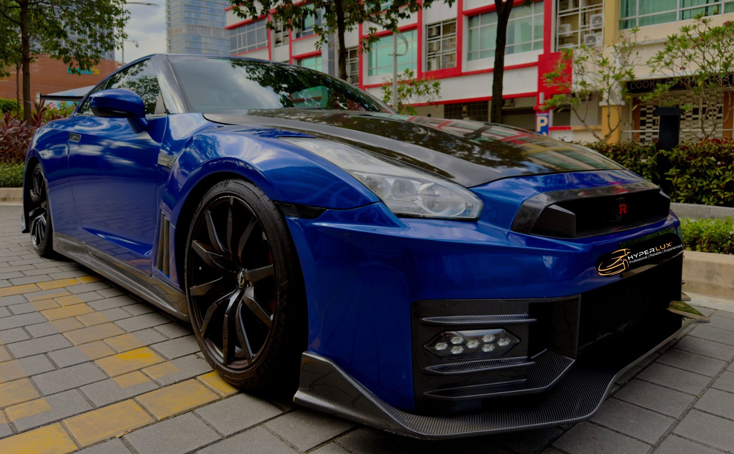 Nissan GTR R35 (Blue)