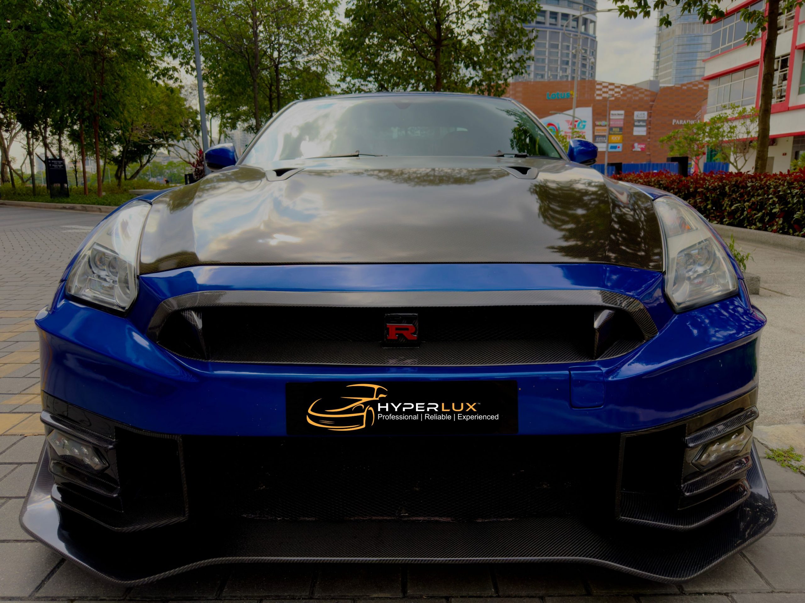 Nissan GTR R35 (Blue) - Image 2
