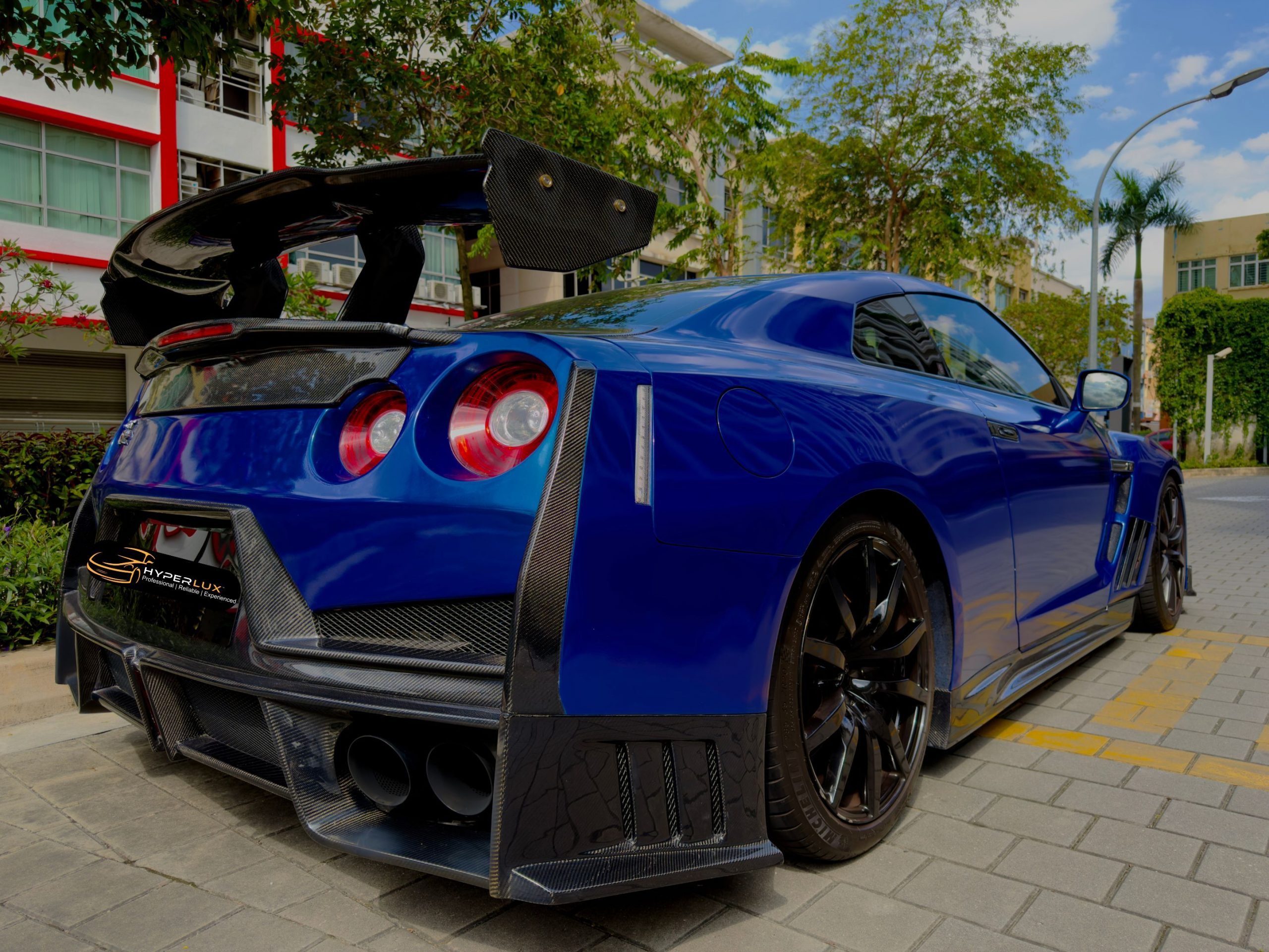Nissan GTR R35 (Blue) - Image 5