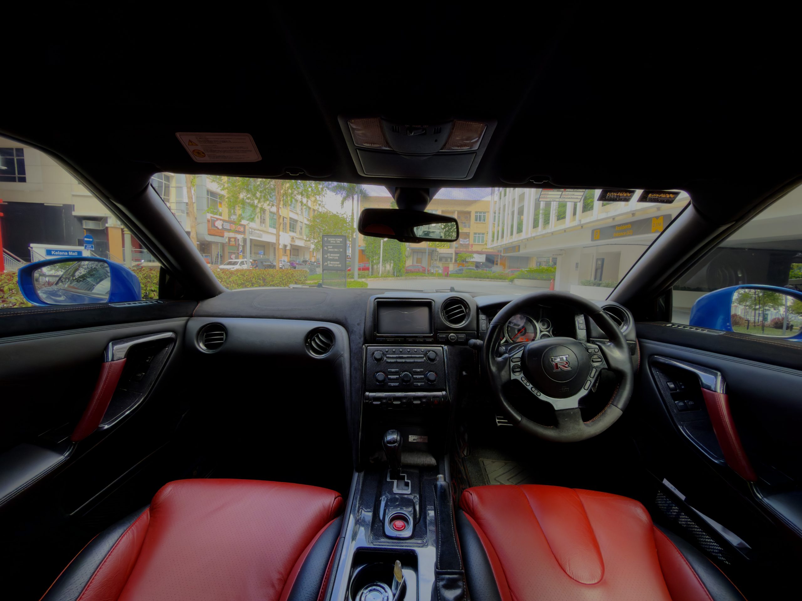 Nissan GTR R35 (Blue) - Image 7