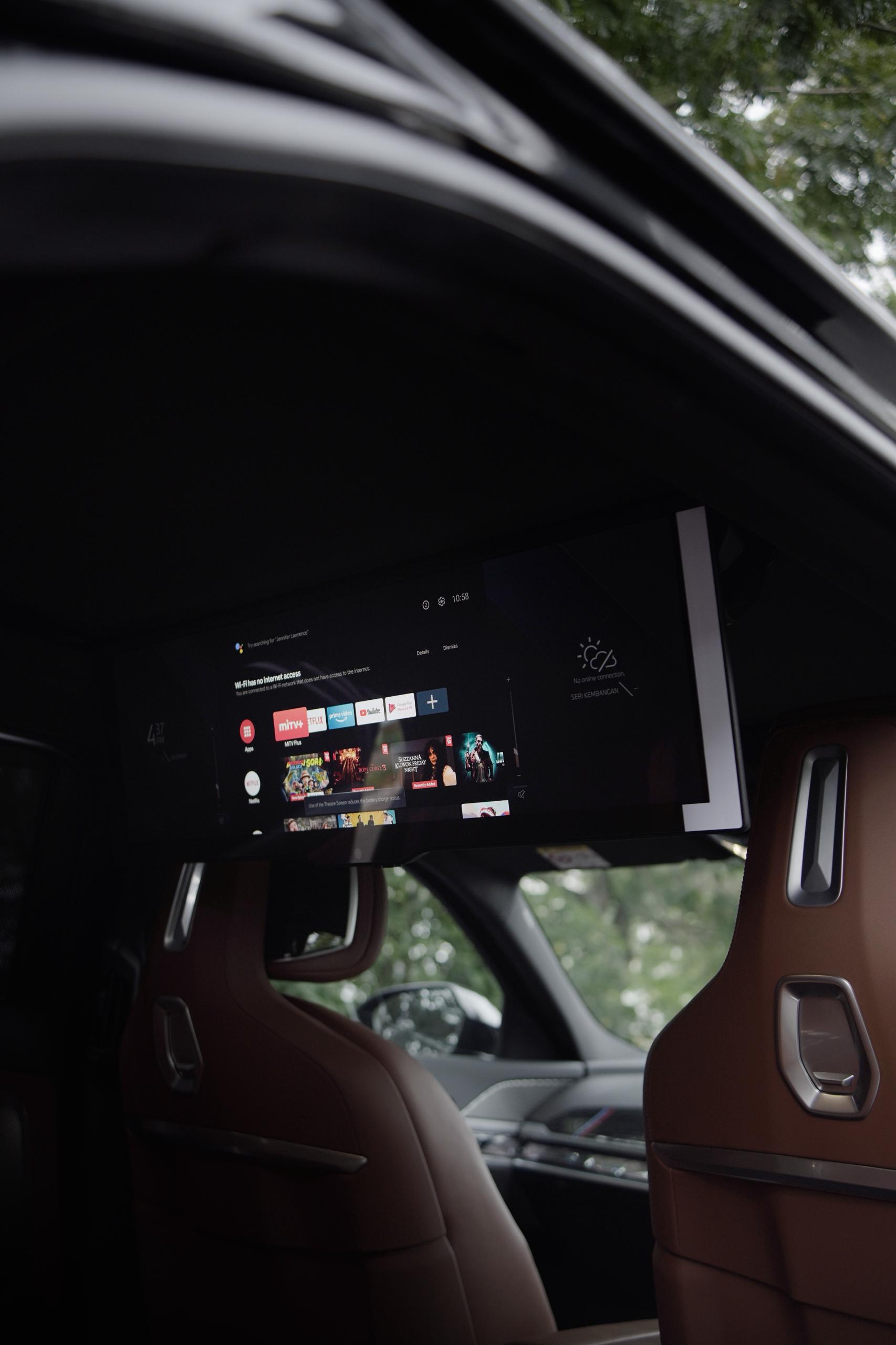 BMW 750e G80 (Black) - Image 13