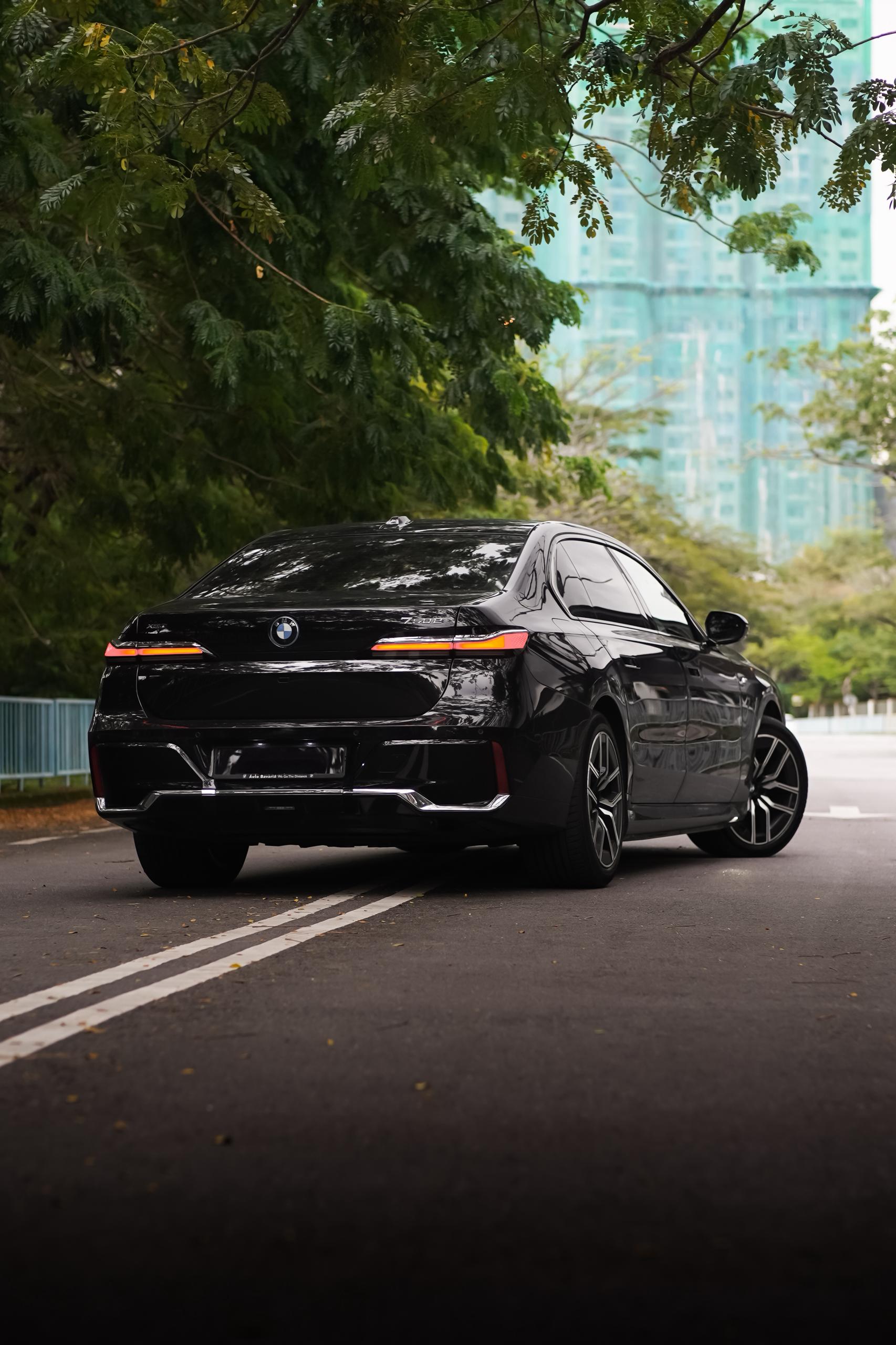 BMW 750e G80 (Black) - Image 5