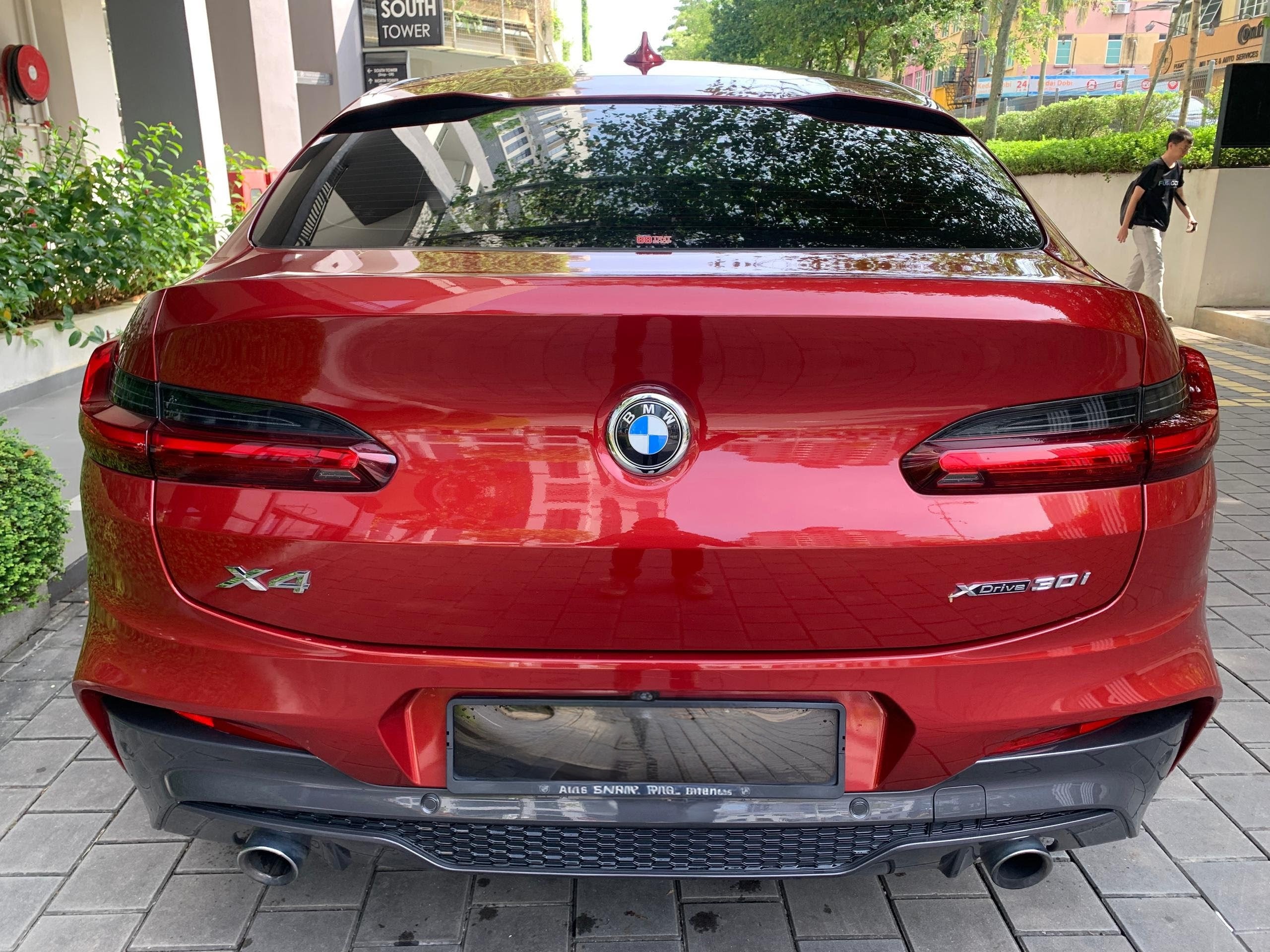 BMW X4 G02 (Red) - Image 6