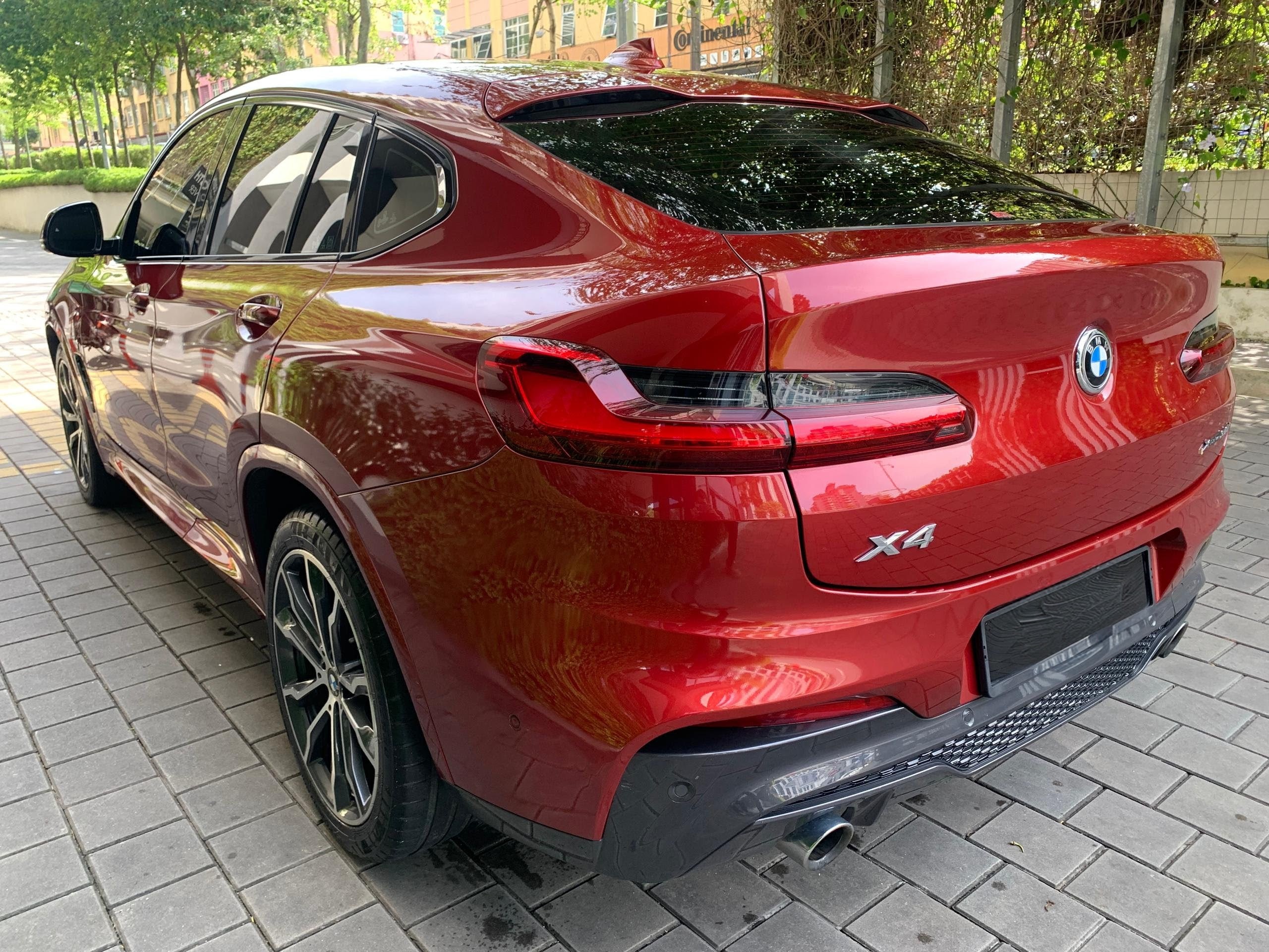 BMW X4 G02 (Red) - Image 5