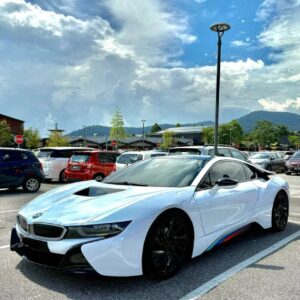 BMW i8 (White 🤍)