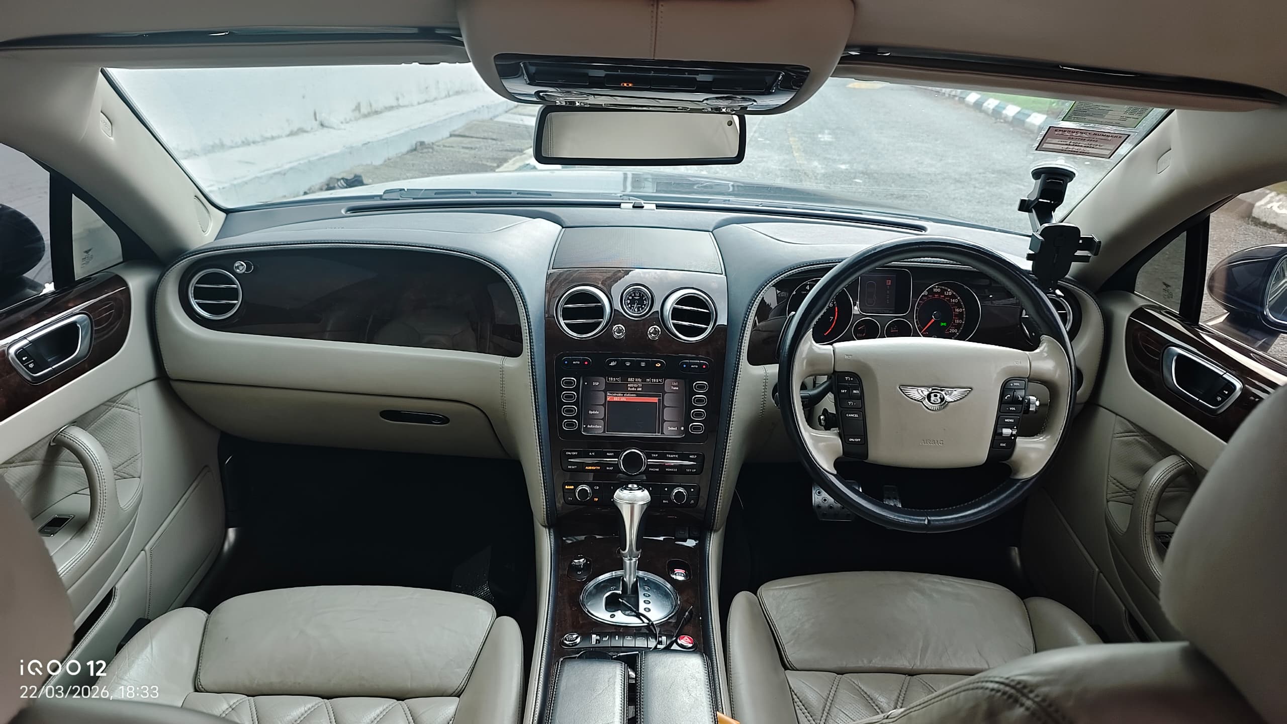 Bentley Continental Flying Spur - Image 7