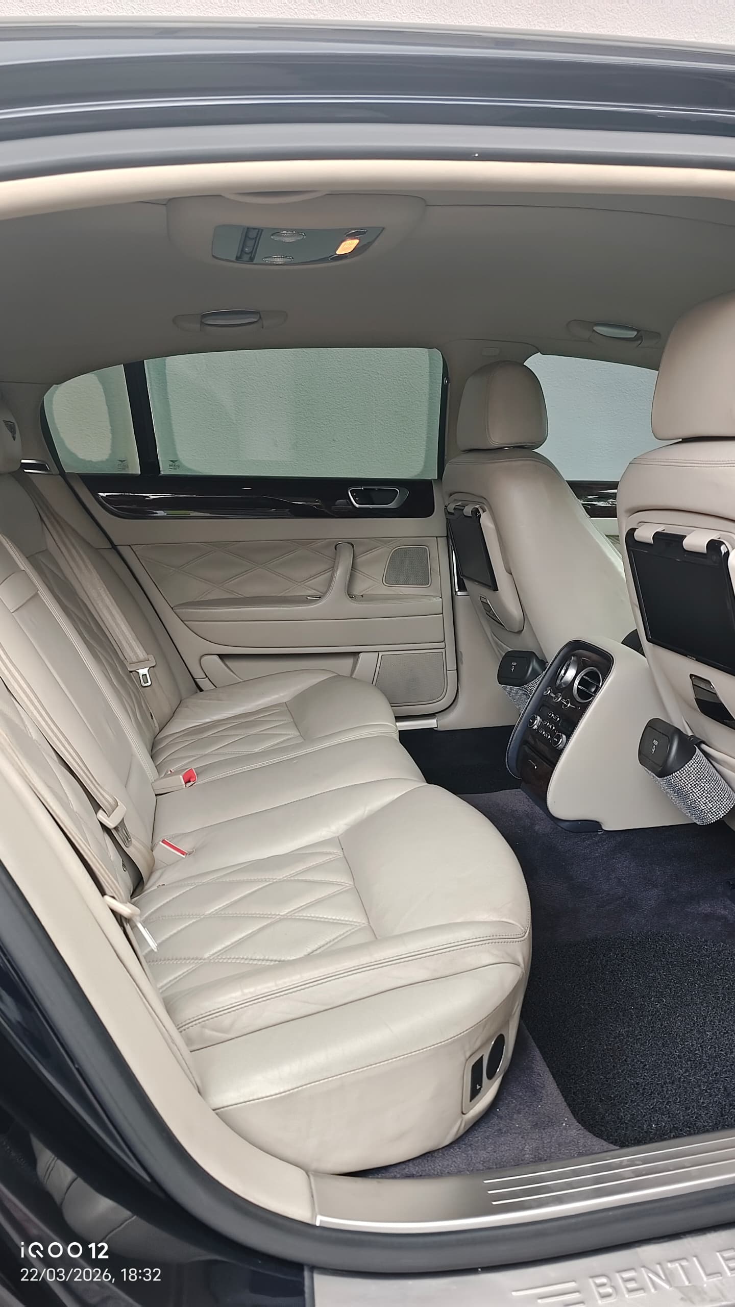 Bentley Continental Flying Spur - Image 10