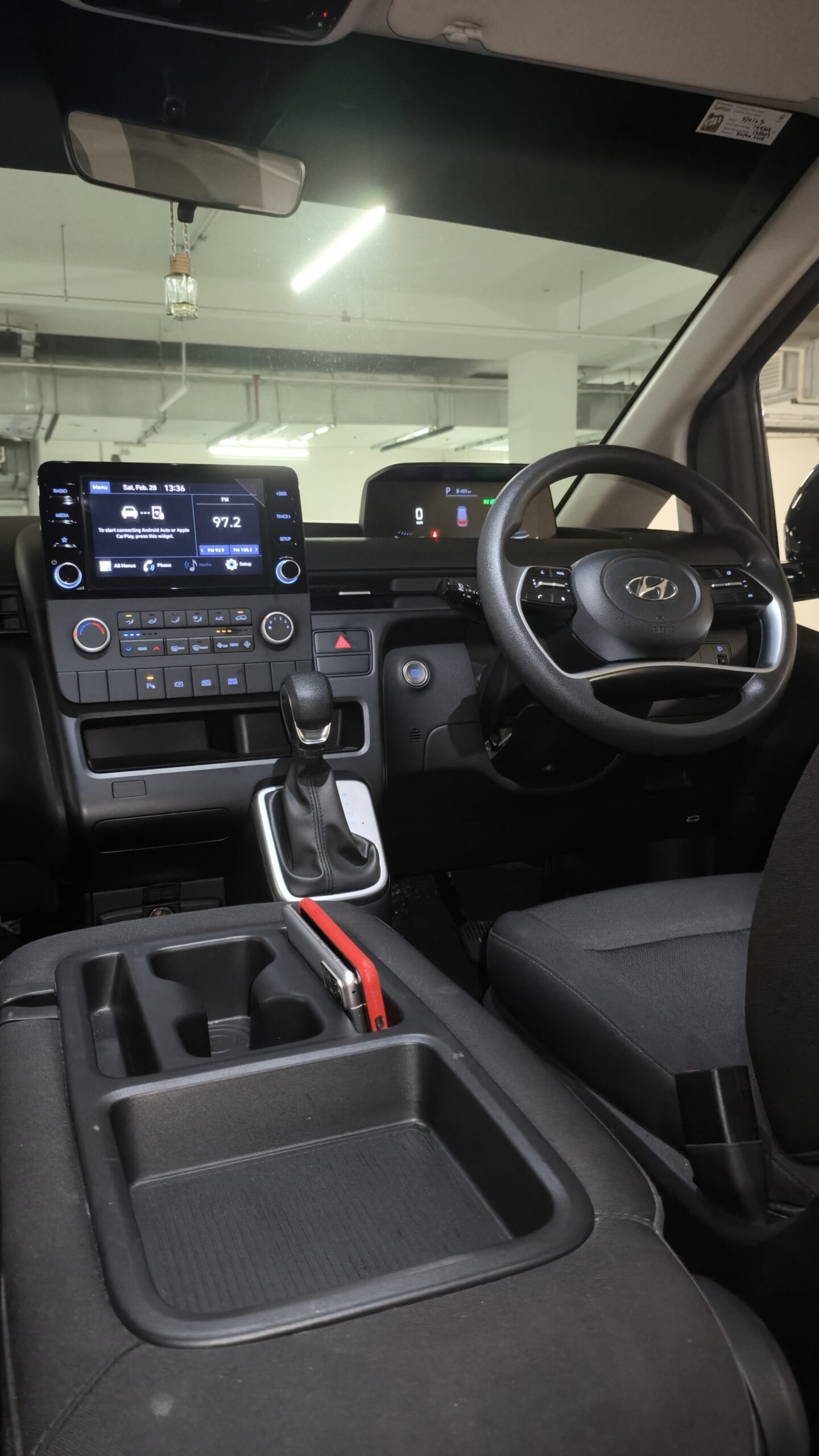 Hyundai Staria Lite 2.2D (Black) - Image 12
