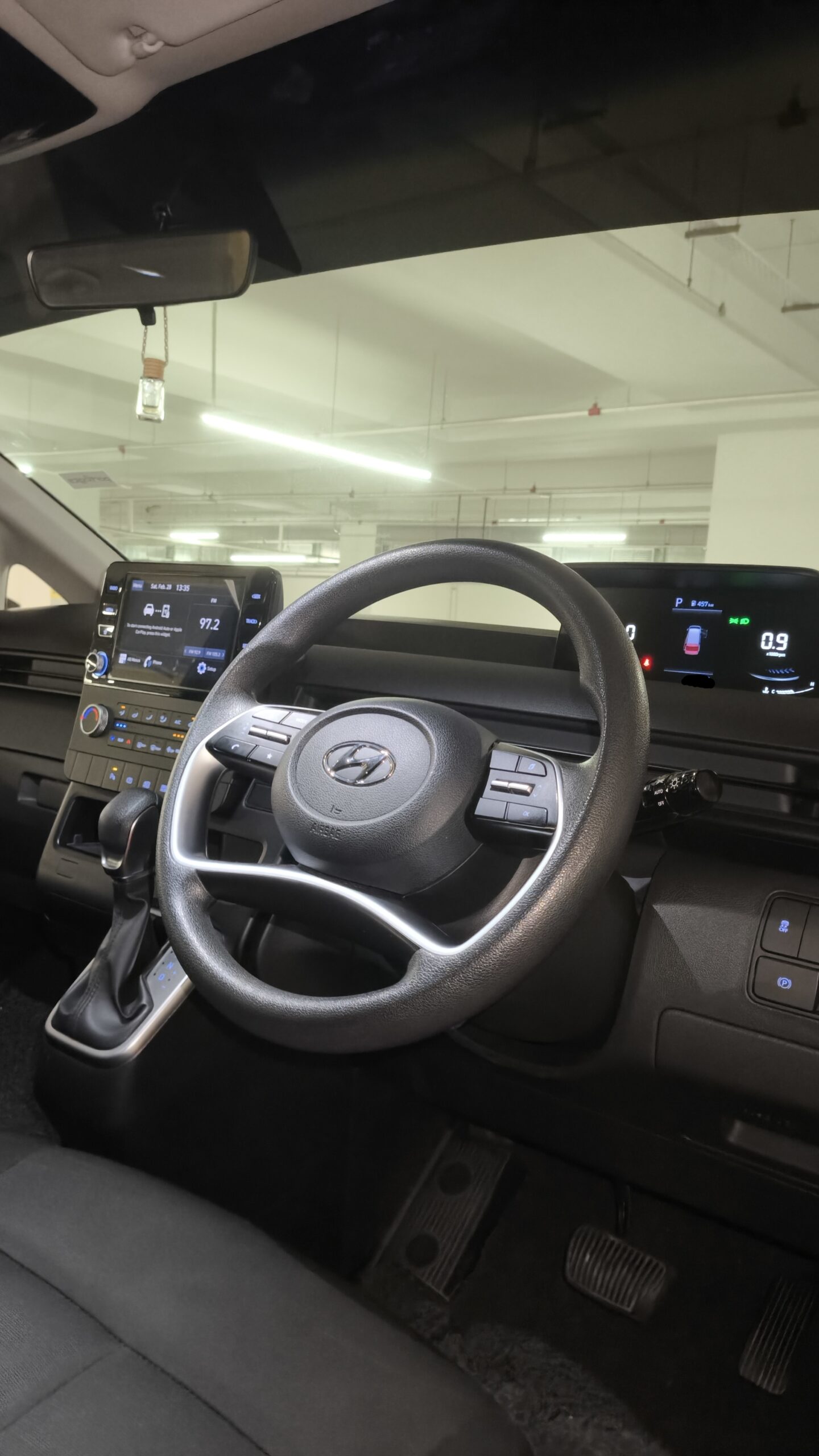Hyundai Staria Lite 2.2D (Black) - Image 10