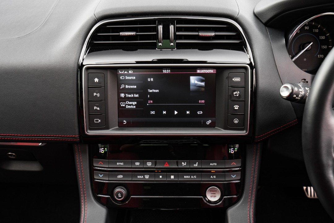 Jaguar F Pace - Image 10