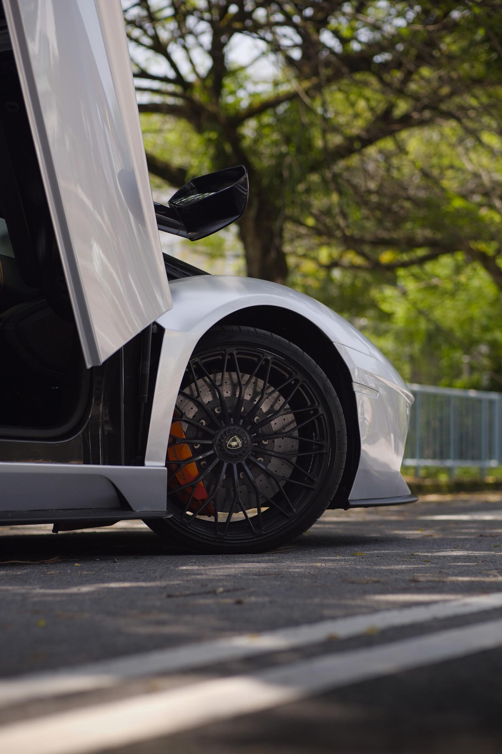 Lamborghini Aventador S - Image 4