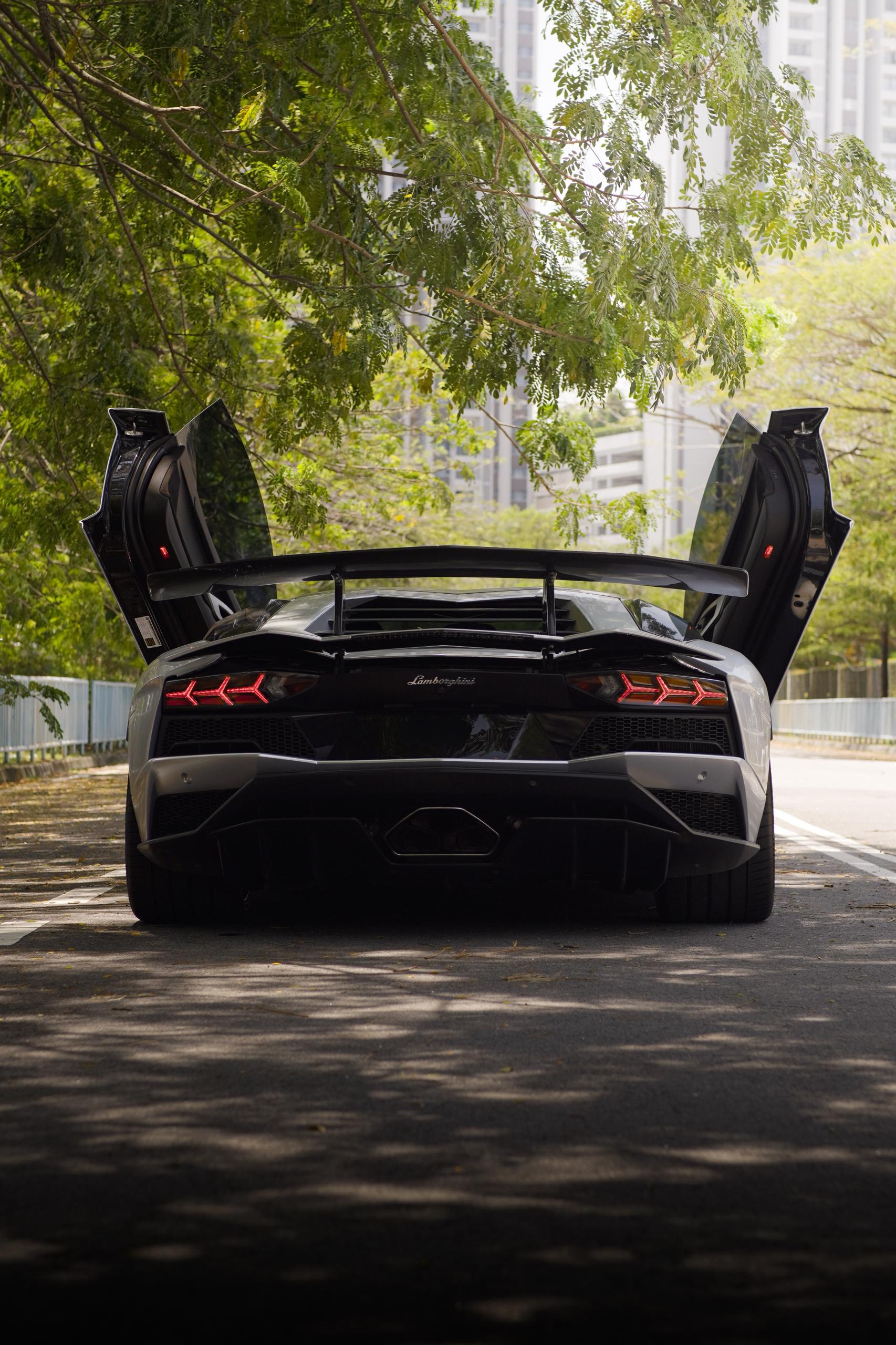 Lamborghini Aventador S - Image 7