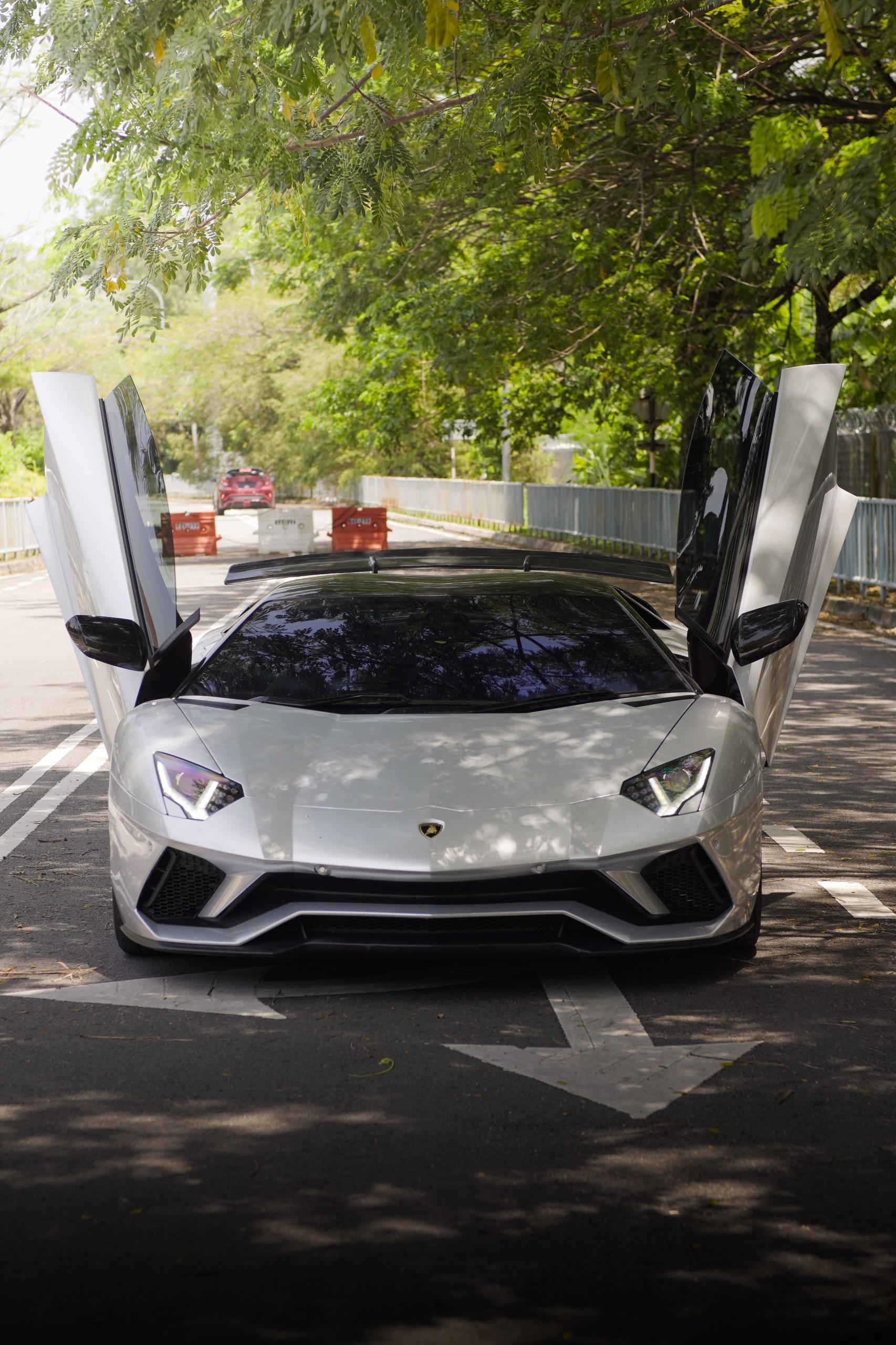 Lamborghini Aventador S - Image 2