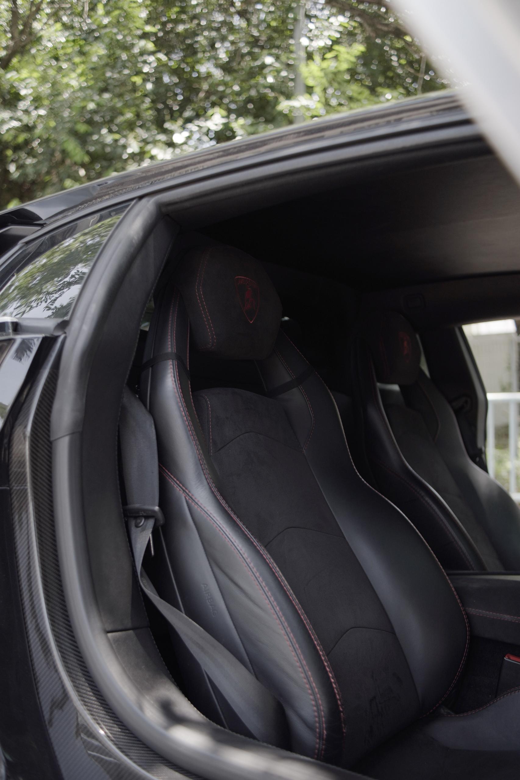 Lamborghini Aventador S - Image 9