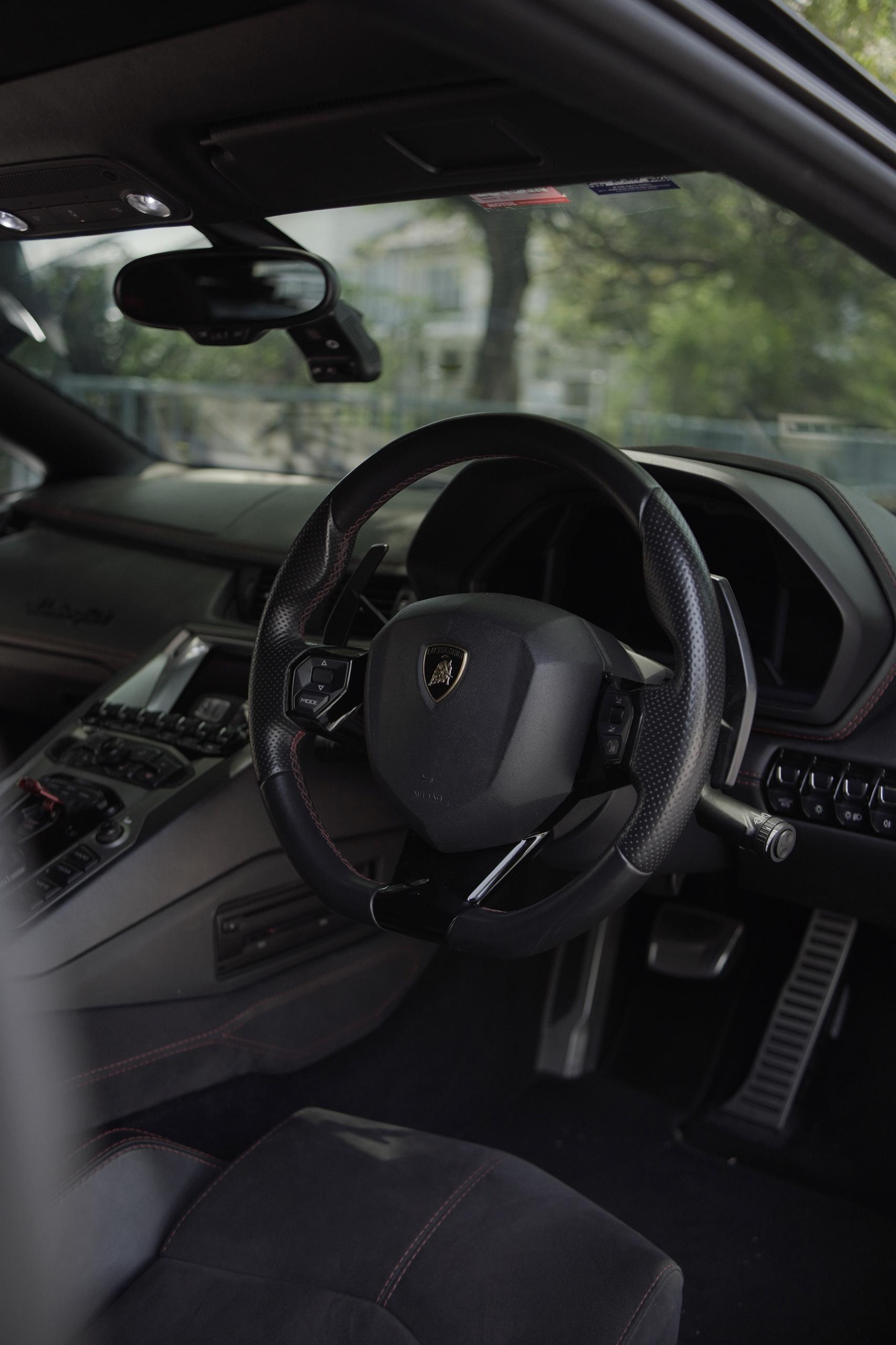 Lamborghini Aventador S - Image 11