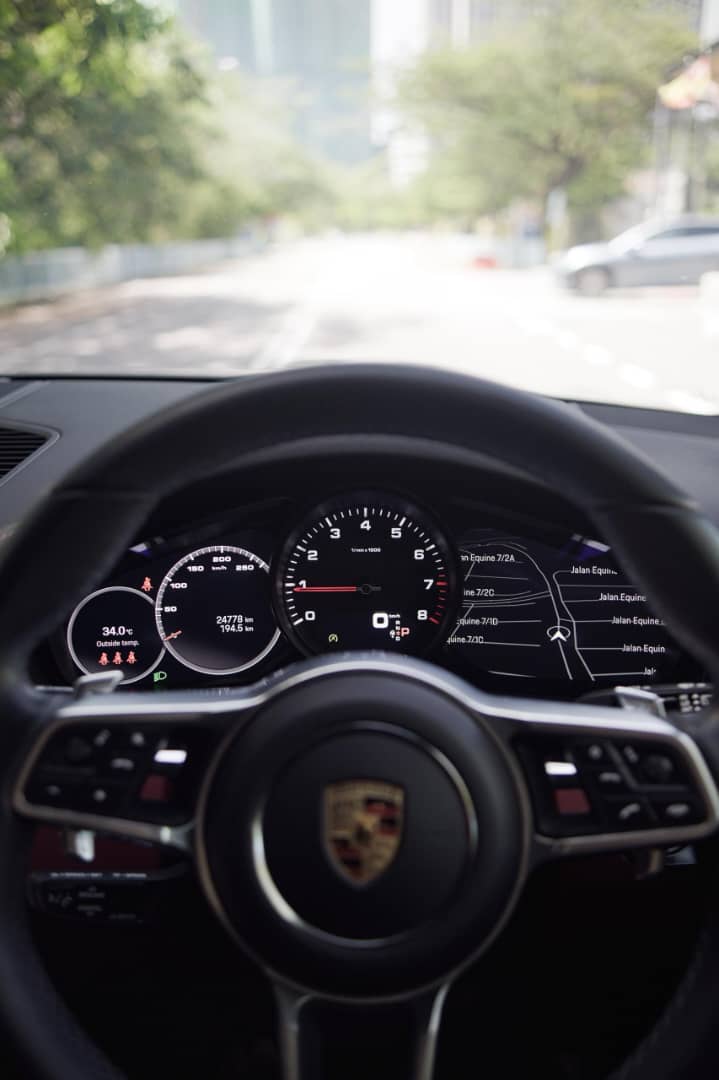 Porsche Cayenne - Image 8