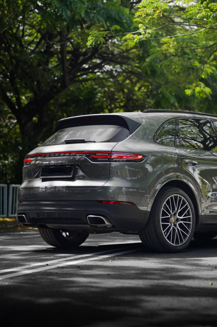 Porsche Cayenne - Image 4