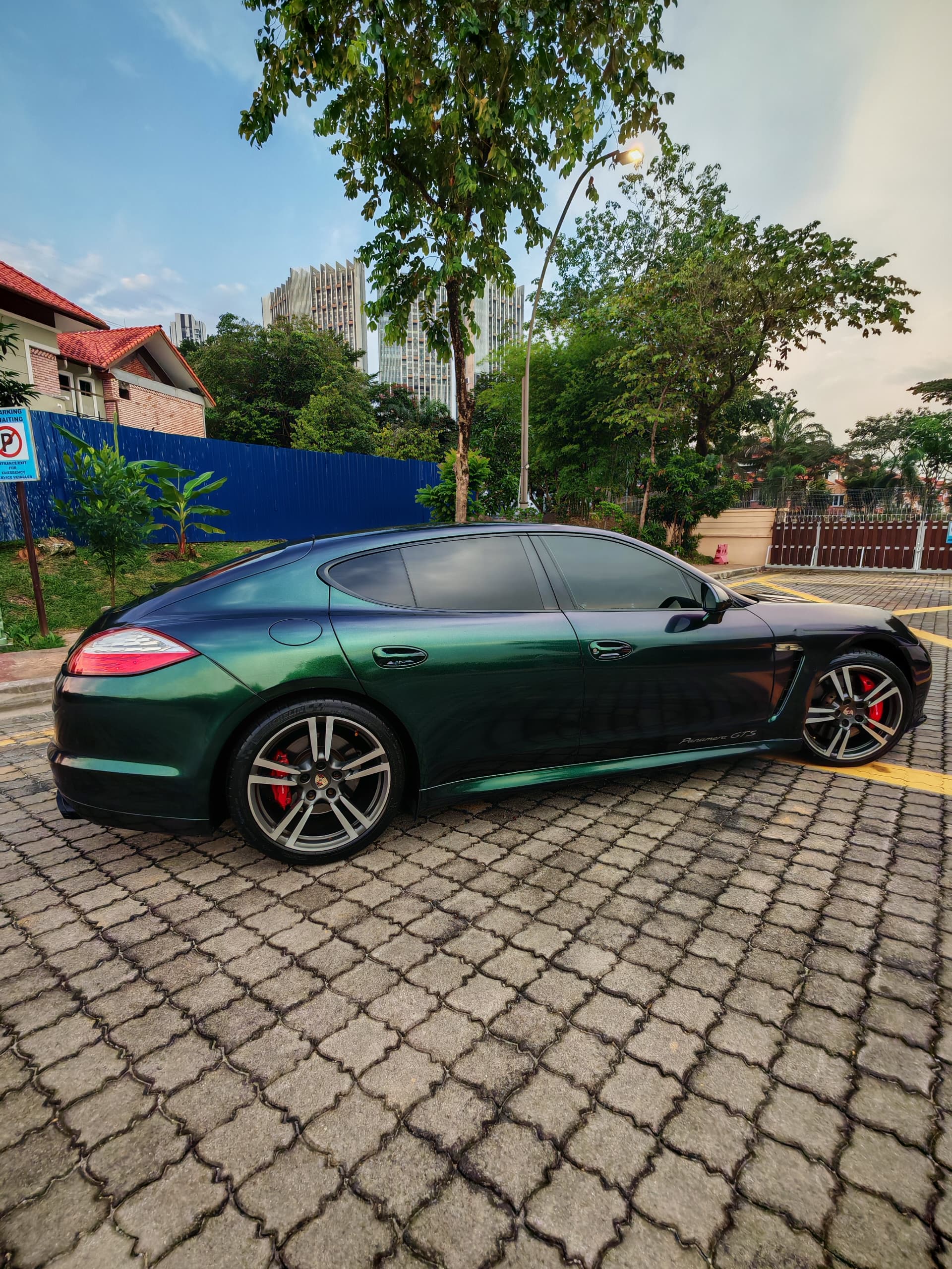 Porsche Panamera GTS - Image 11