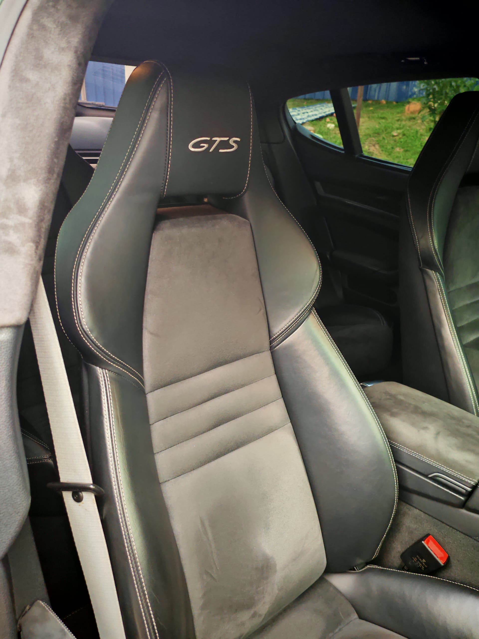 Porsche Panamera GTS - Image 12