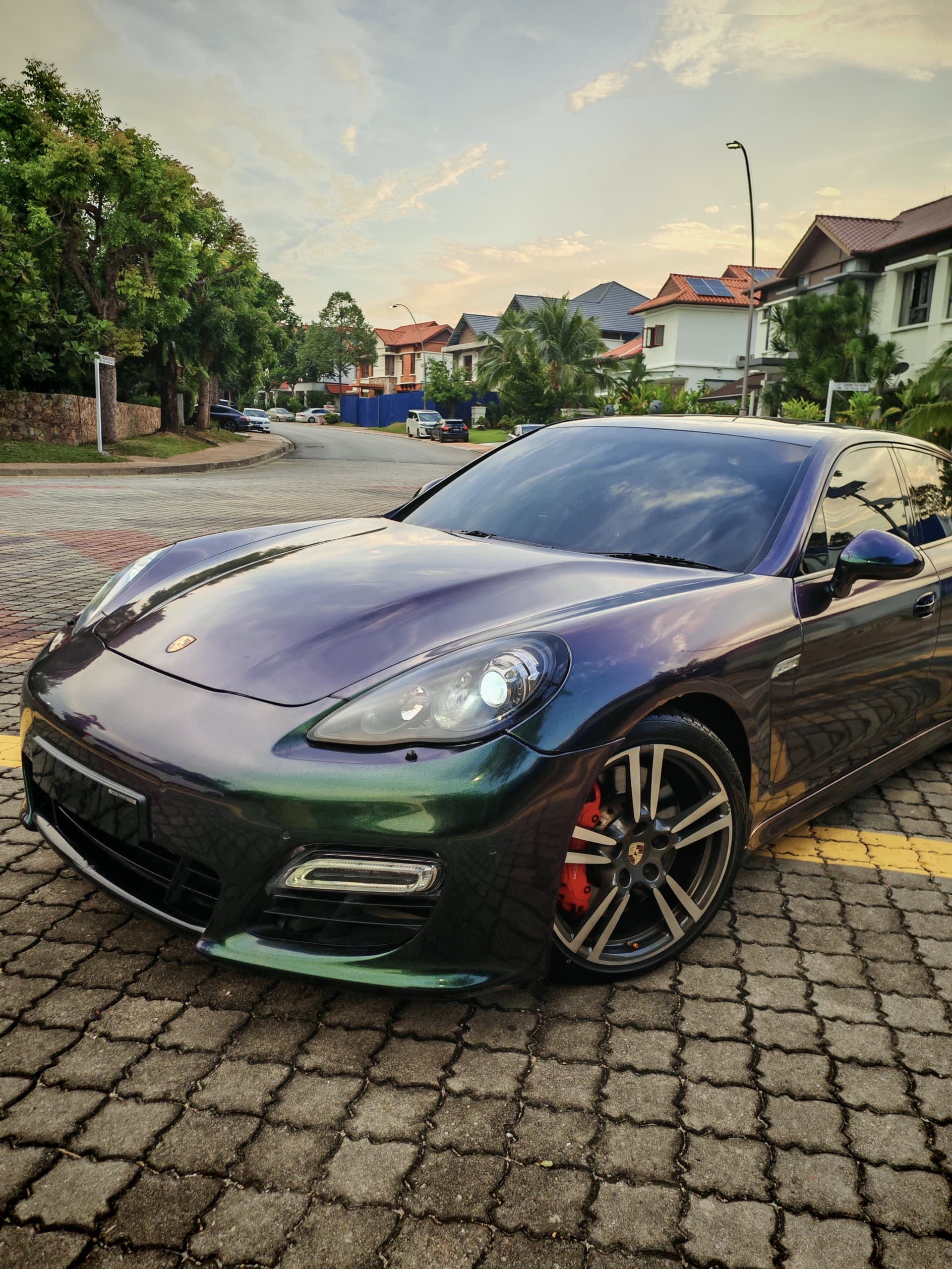 Porsche Panamera GTS - Image 2