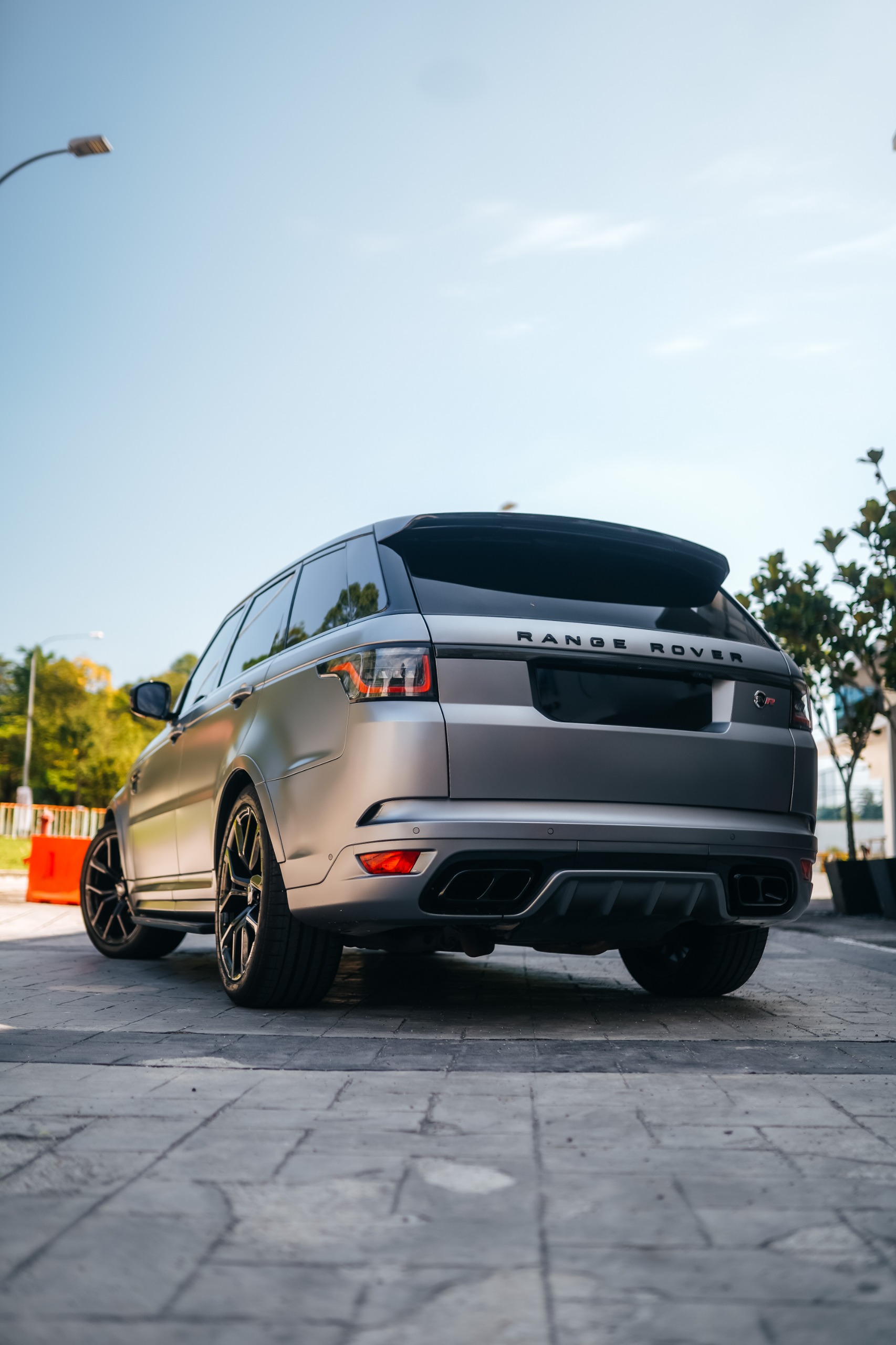 Range Rover SVR - Image 2