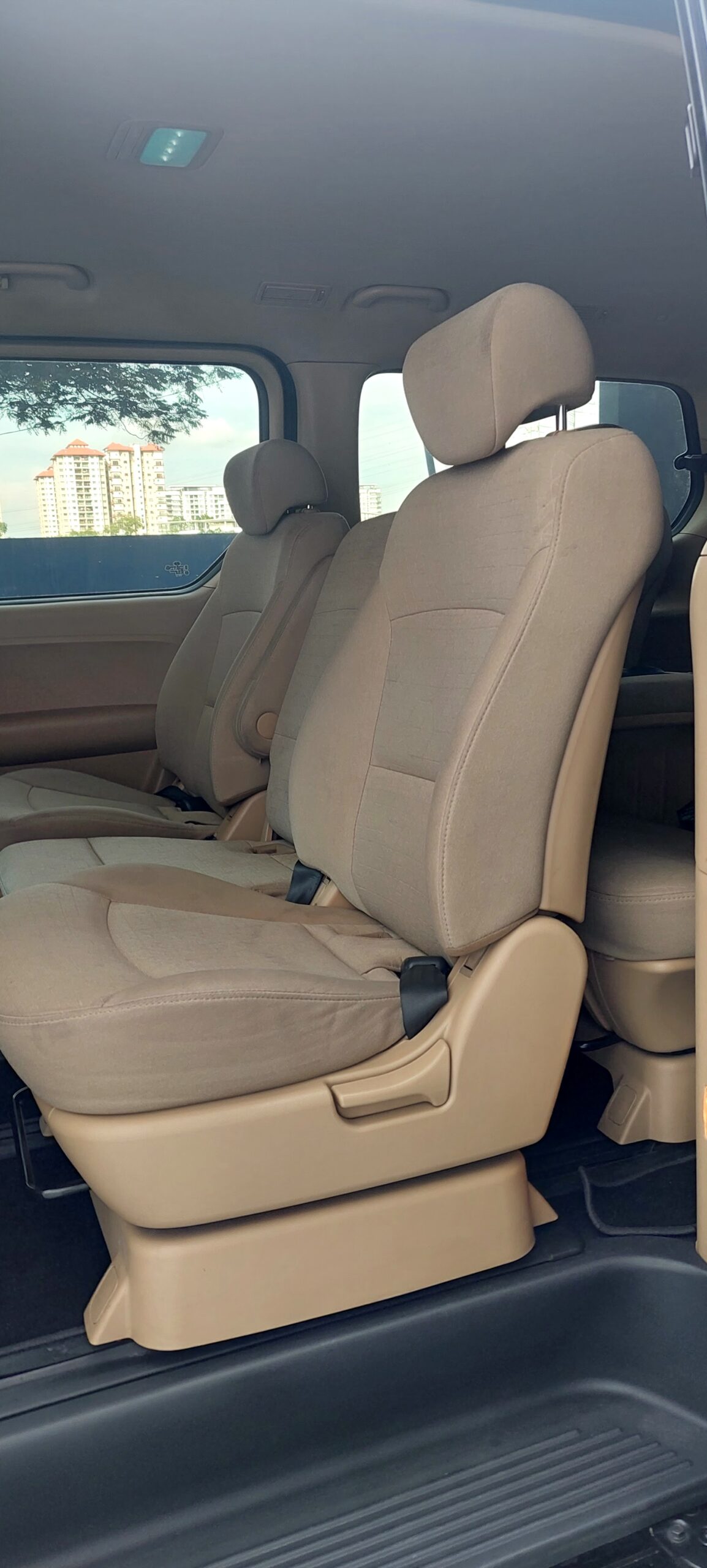 Hyundai Starex (Black/White) - Image 16