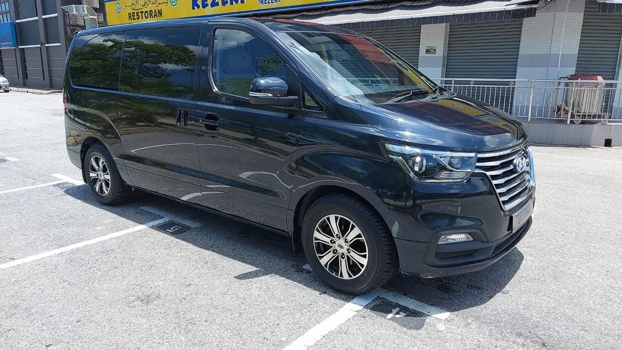 Hyundai Starex (Black/White) - Image 2