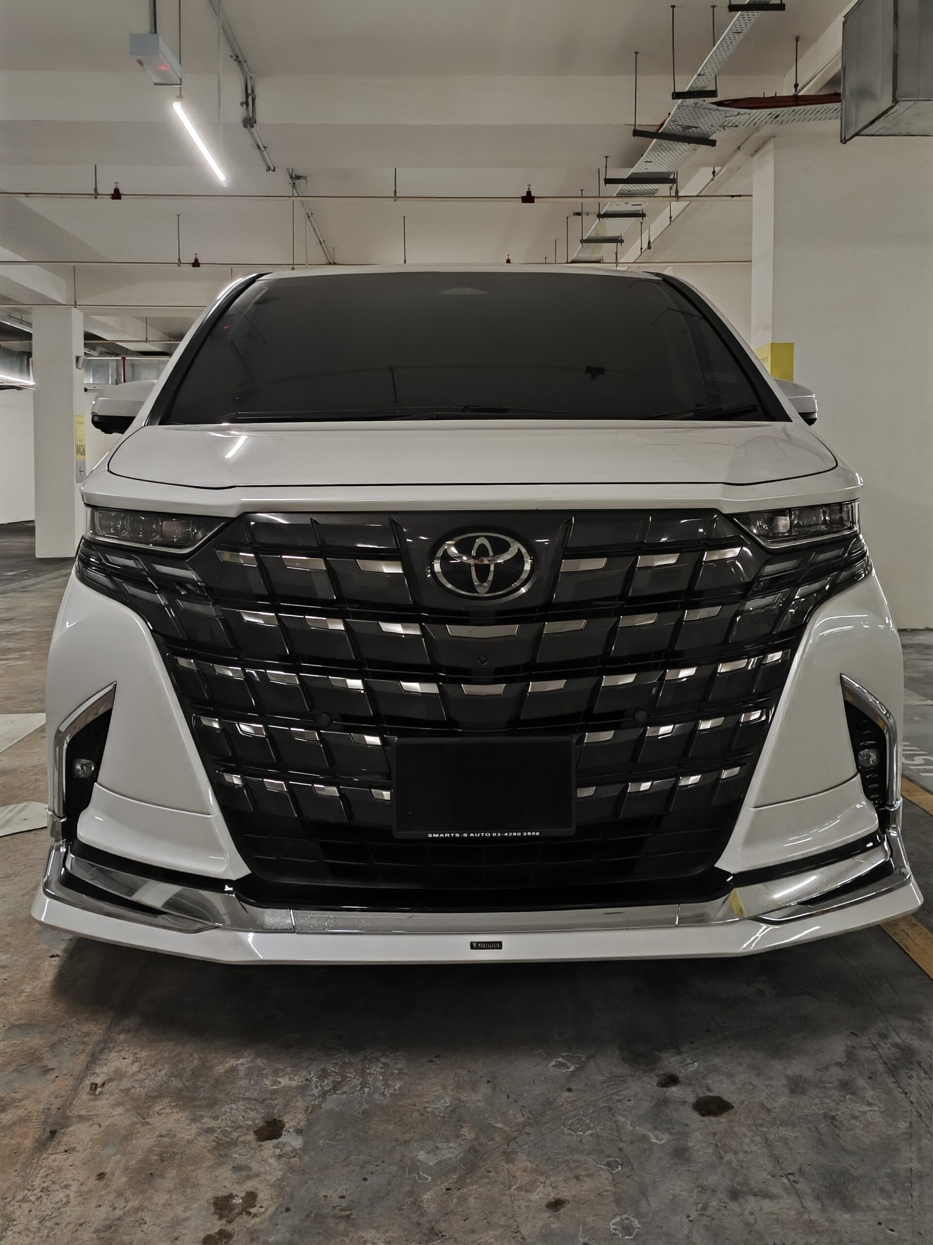 Toyota Alphard AH40 (White) - Image 2