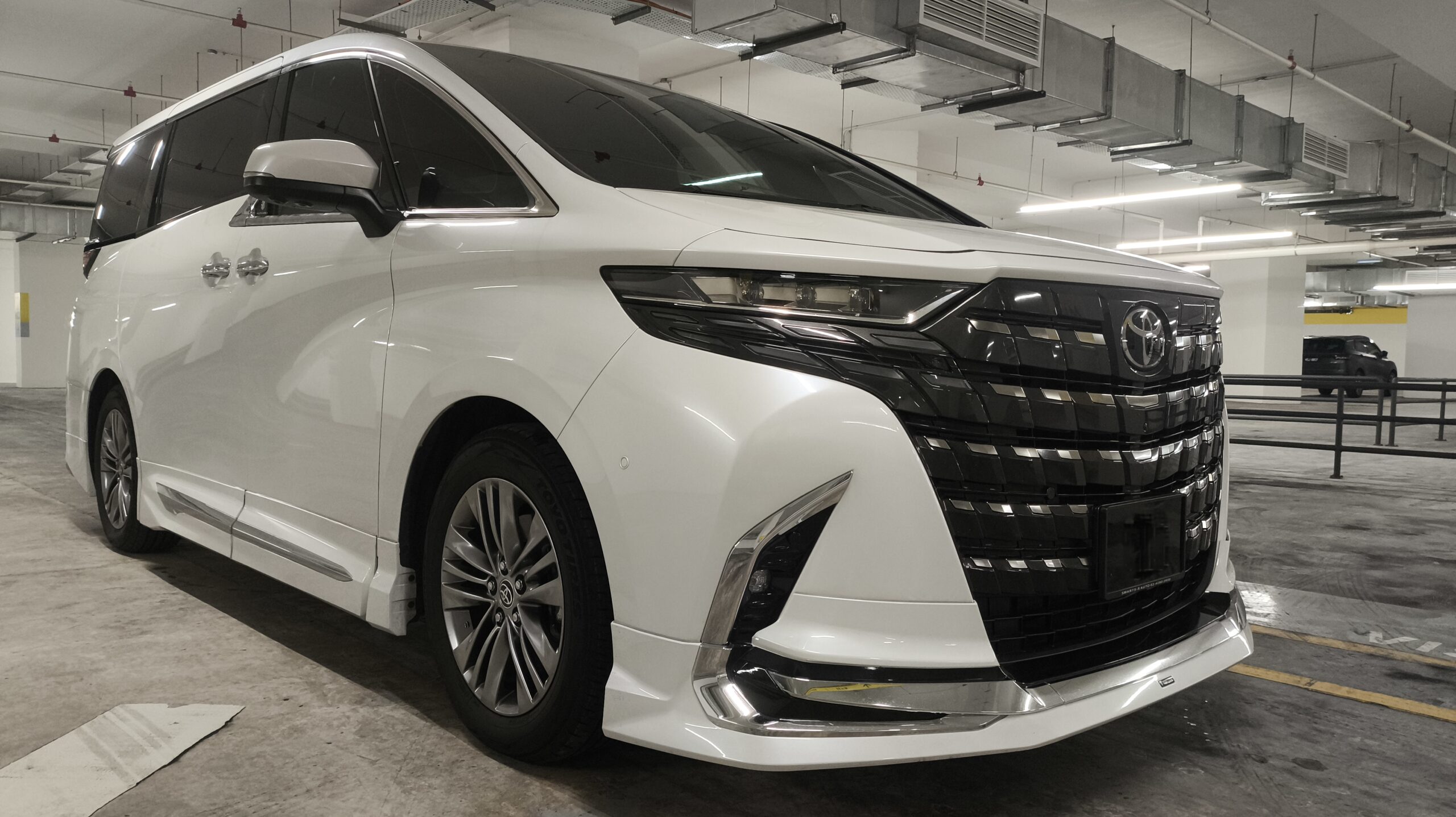 Toyota Alphard AH40 (White) - Image 3